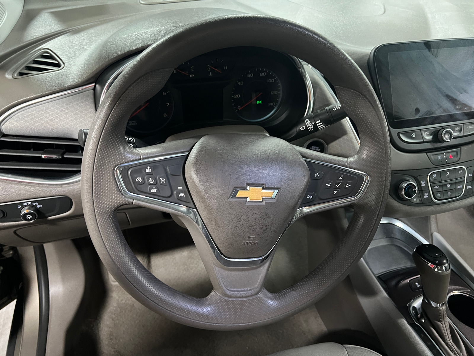 Thumbnail: 2020 Chevrolet Malibu - 5