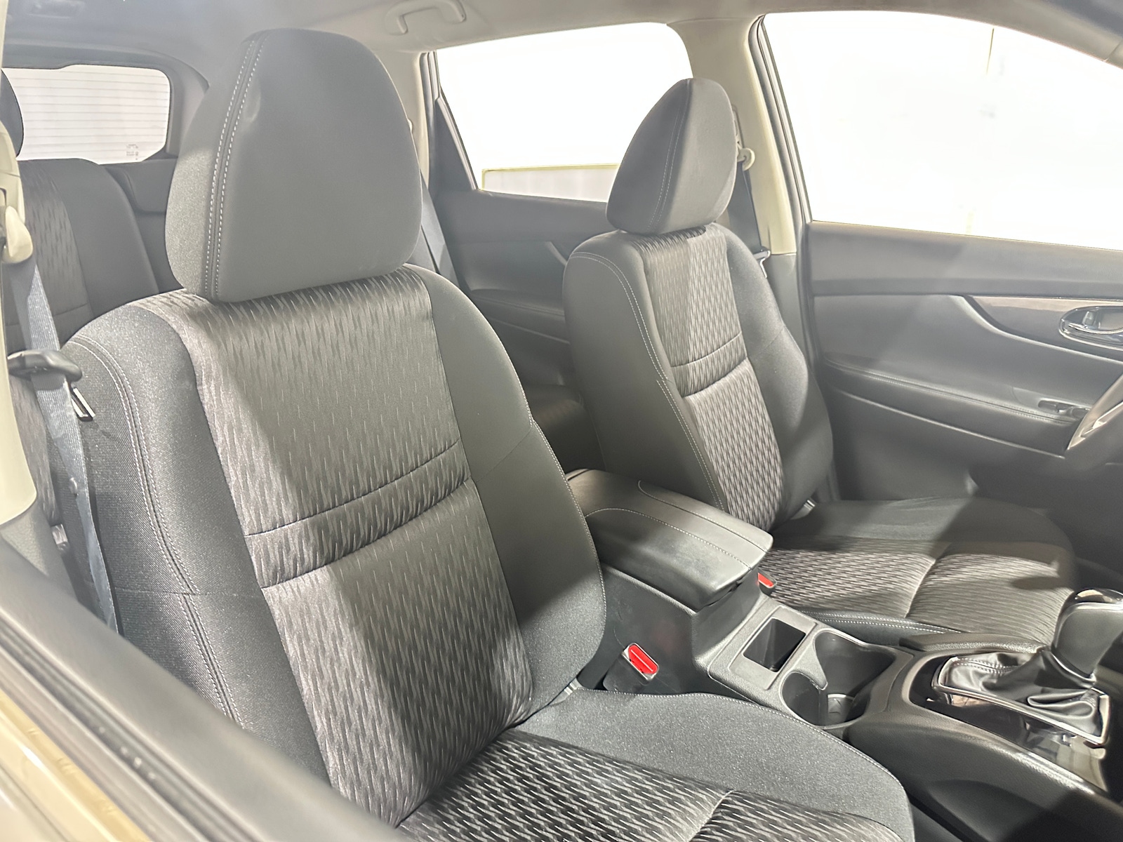 Thumbnail: 2017 Nissan Rogue - 2