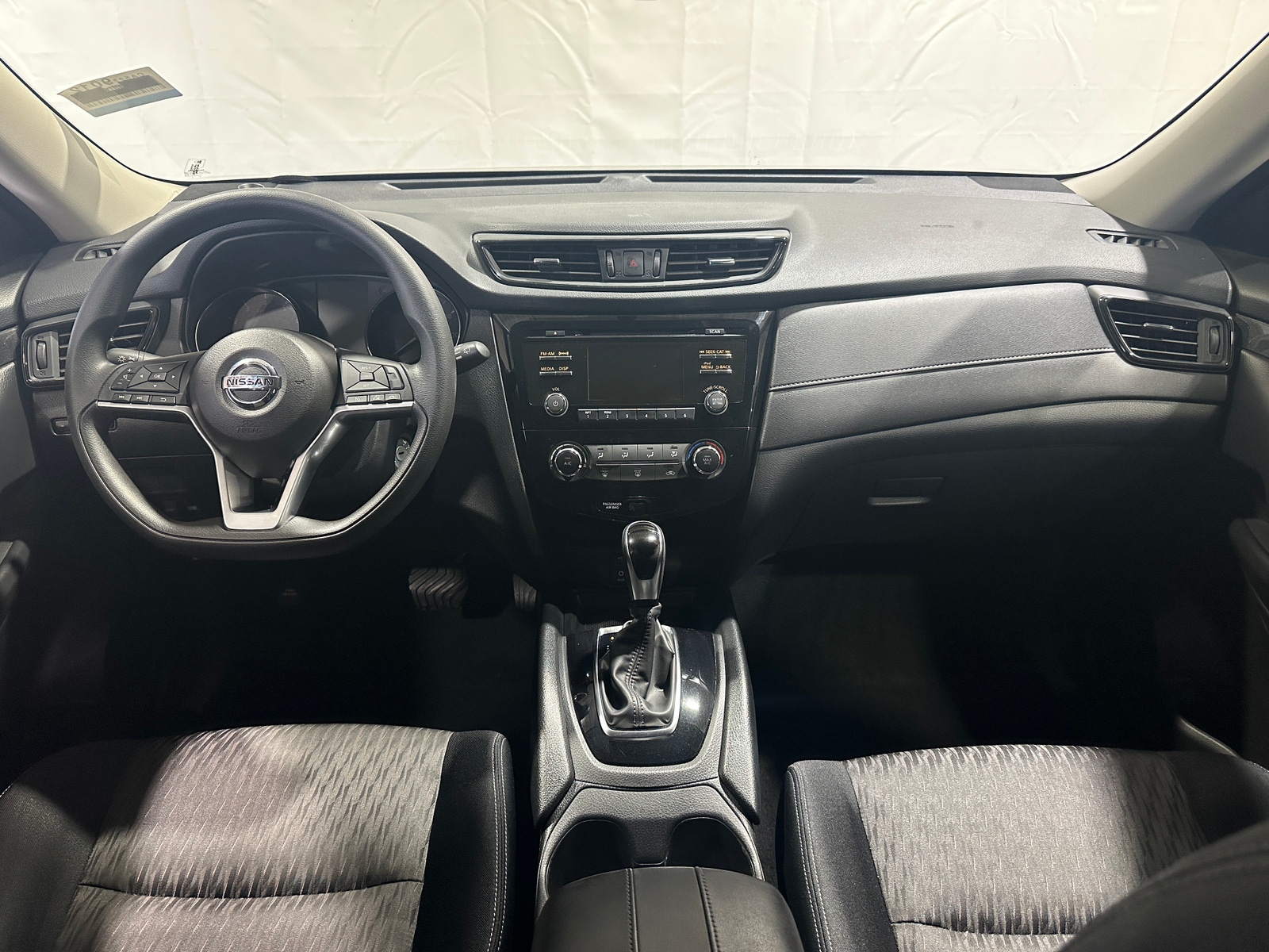 Thumbnail: 2017 Nissan Rogue - 3