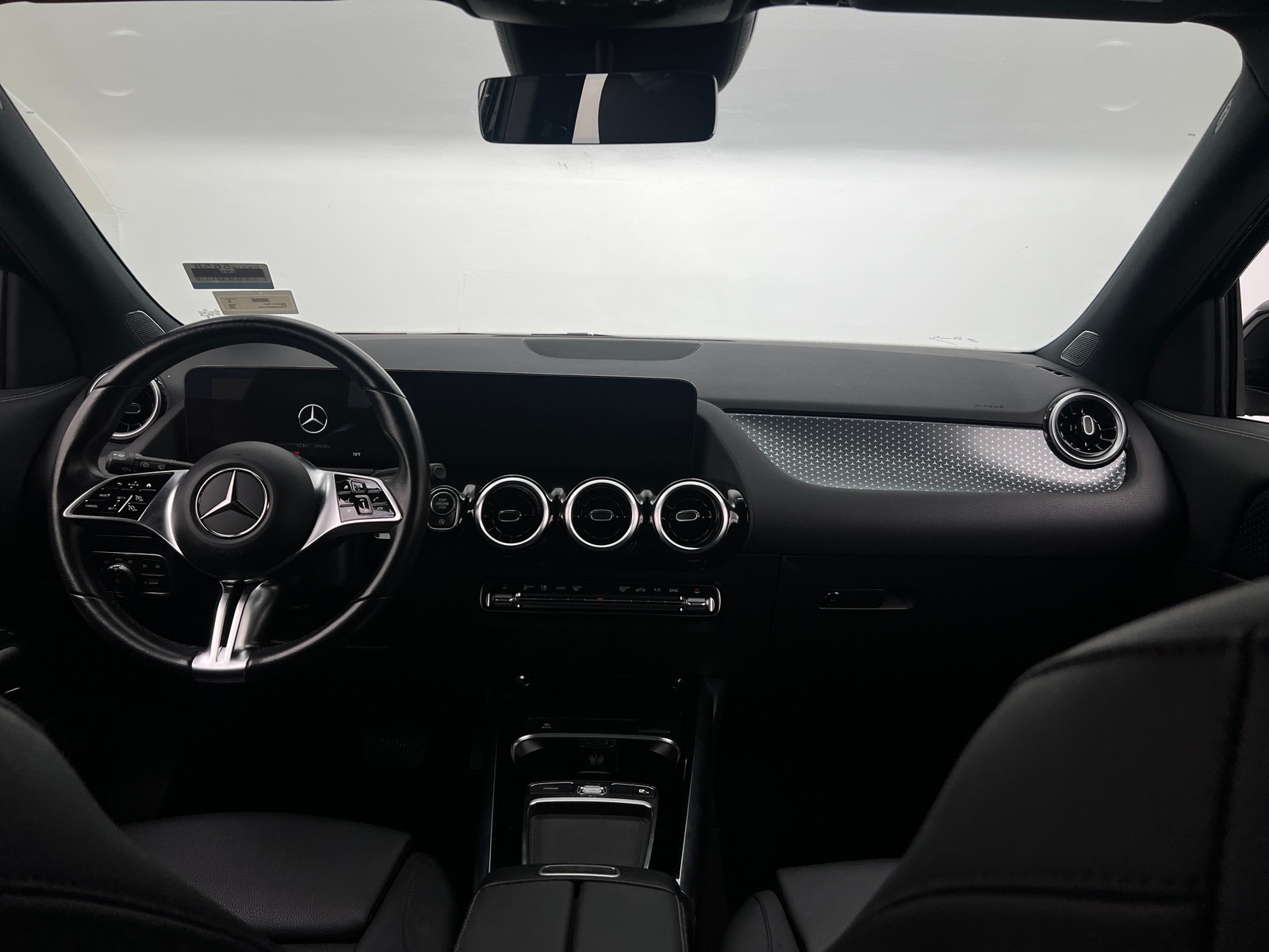 Thumbnail: 2025 Mercedes-Benz GLA - 2