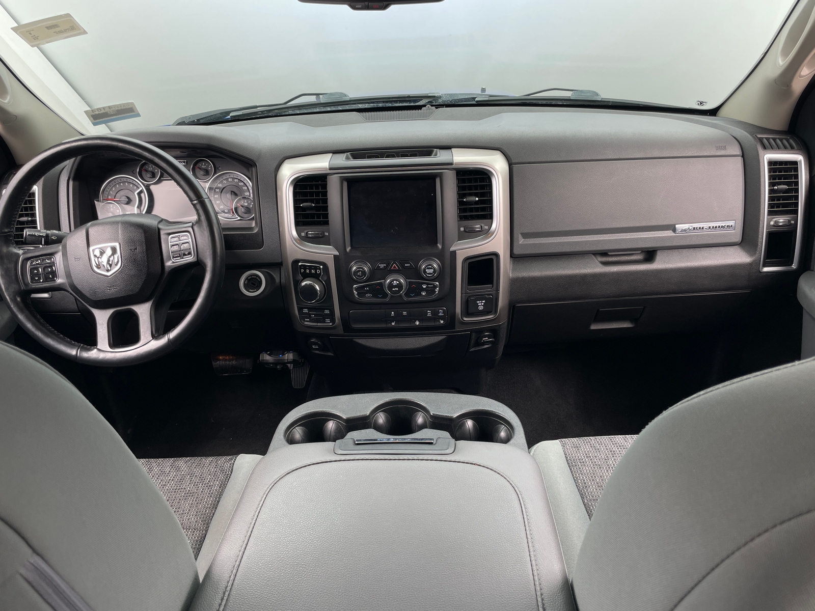 Thumbnail: 2019 RAM 1500 Classic - 3