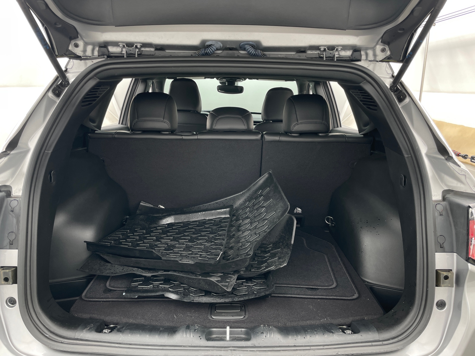 Thumbnail: 2023 Jeep Compass - 6