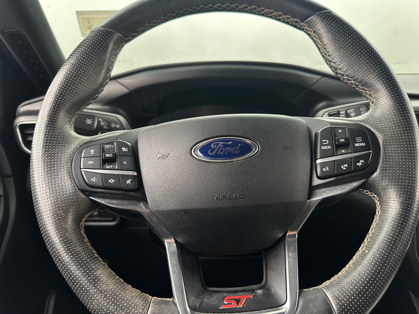 Thumbnail: 2020 Ford Explorer - 4