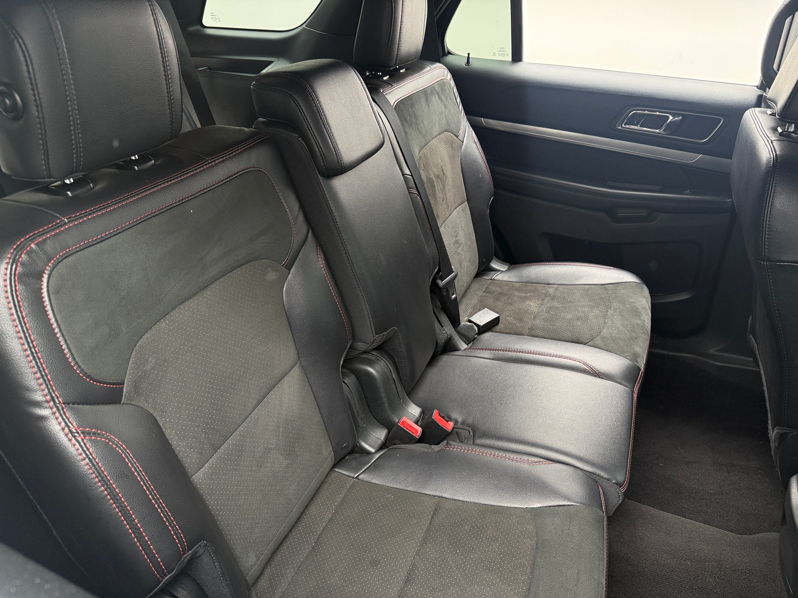 Thumbnail: 2019 Ford Explorer - 6