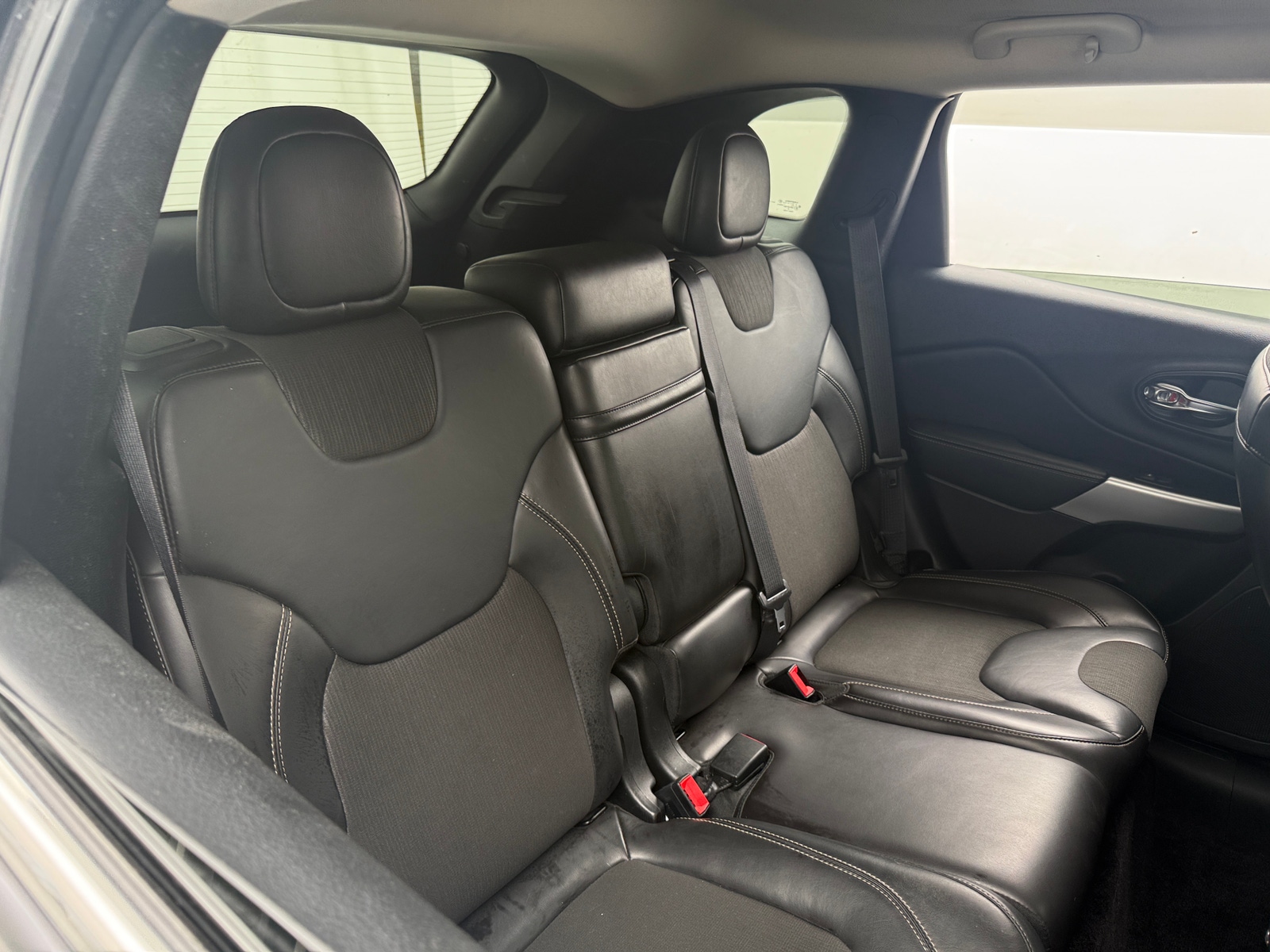 Thumbnail: 2018 Jeep Cherokee - 6