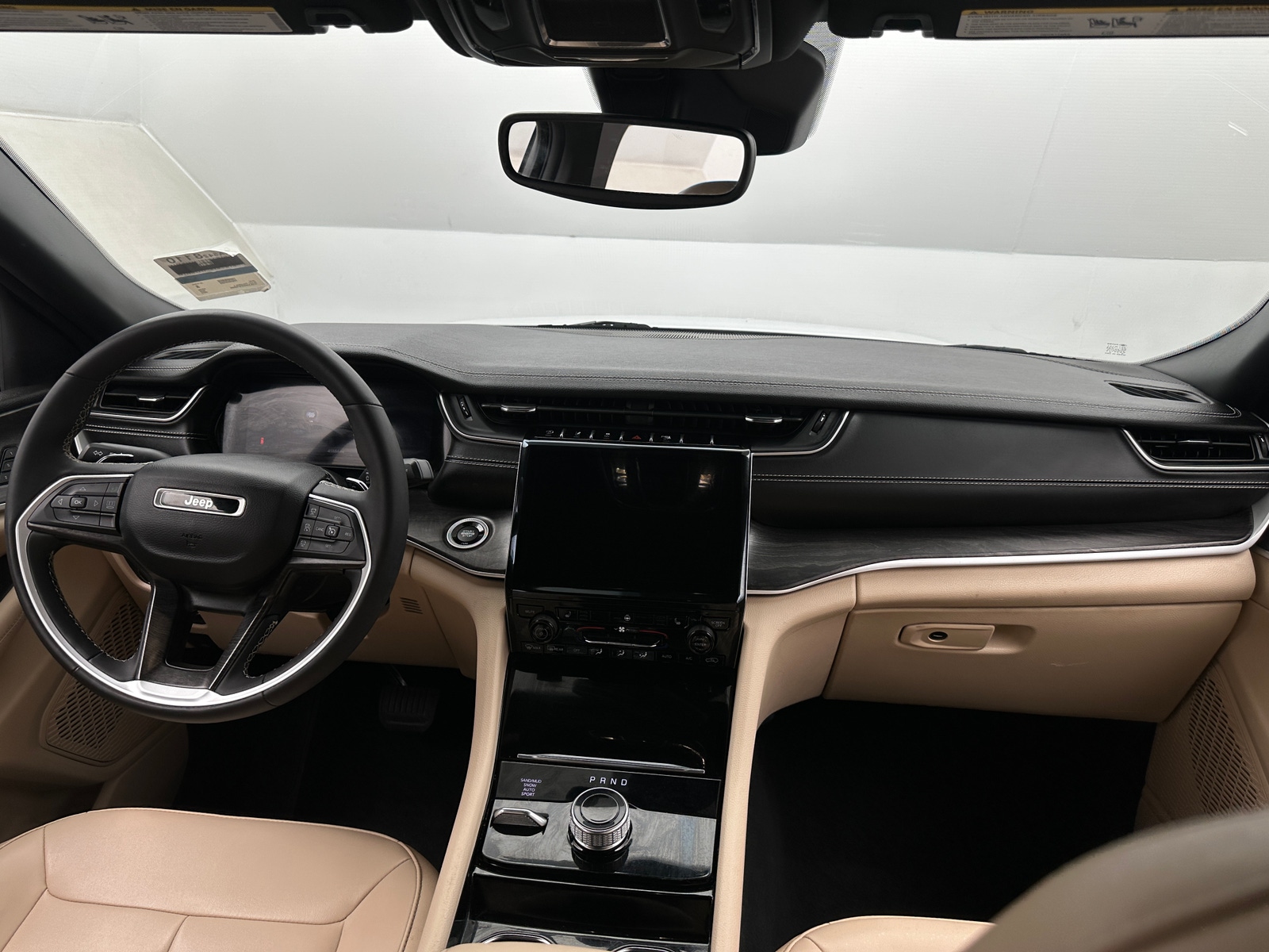 Thumbnail: 2023 Jeep Grand Cherokee L - 2