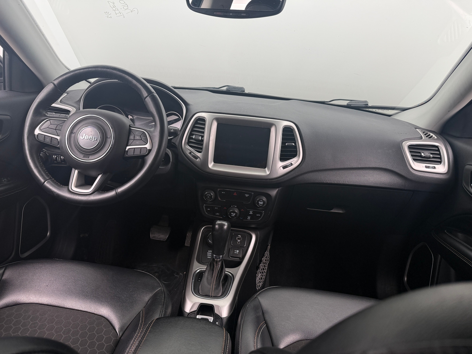 Thumbnail: 2018 Jeep Compass - 3