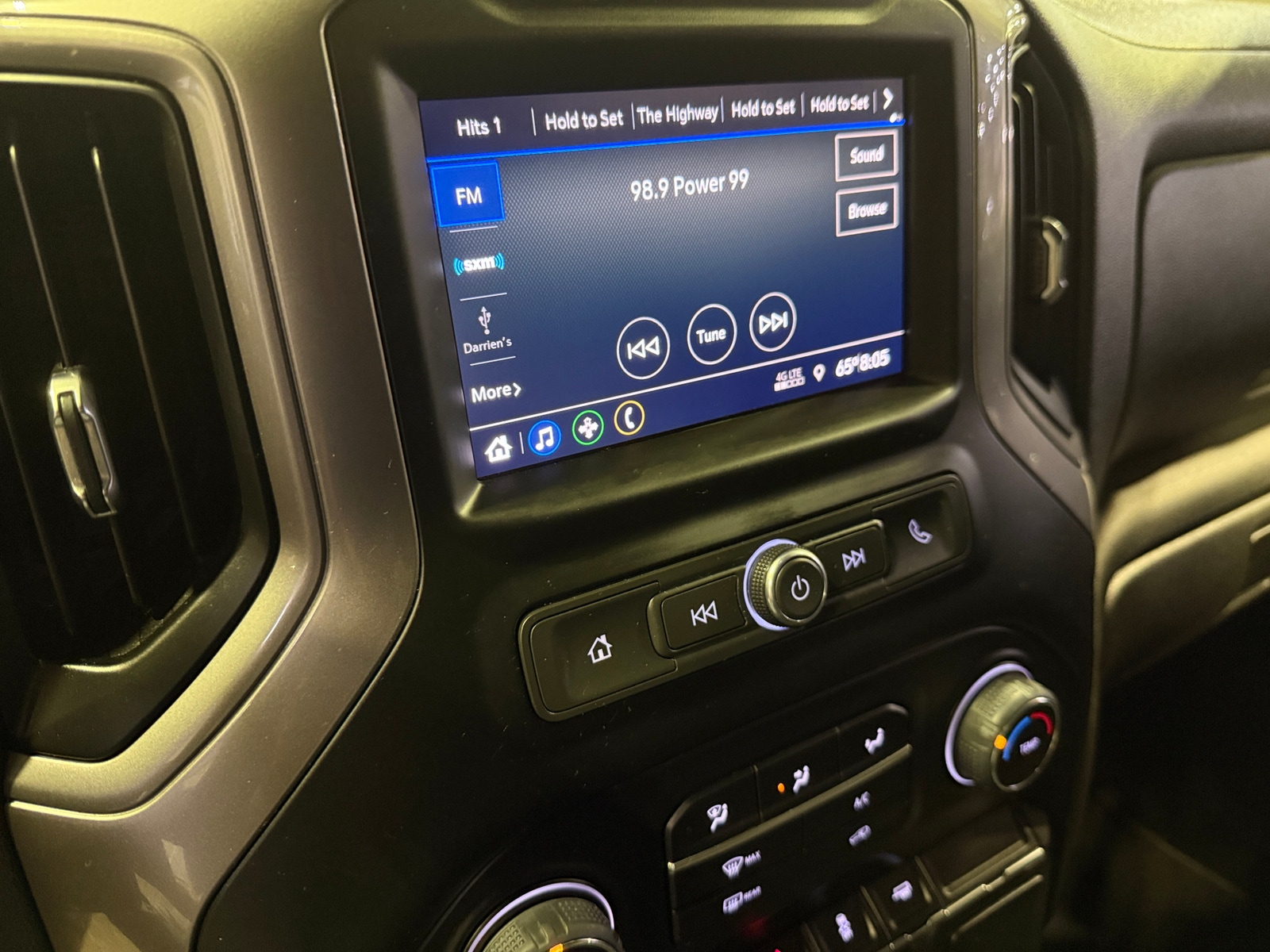Thumbnail: 2022 Chevrolet Silverado 1500 - 4