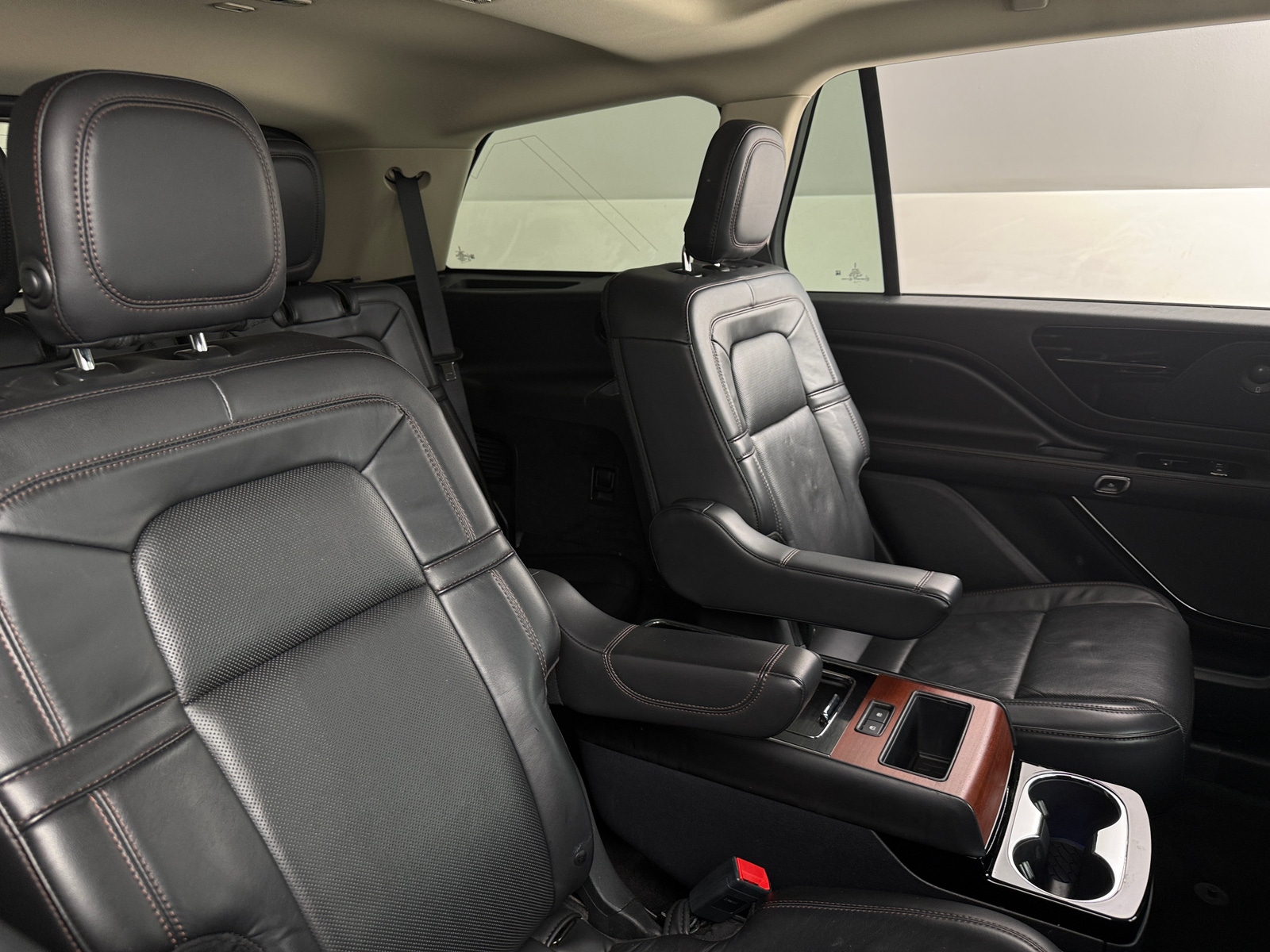 Thumbnail: 2020 Lincoln Aviator - 5