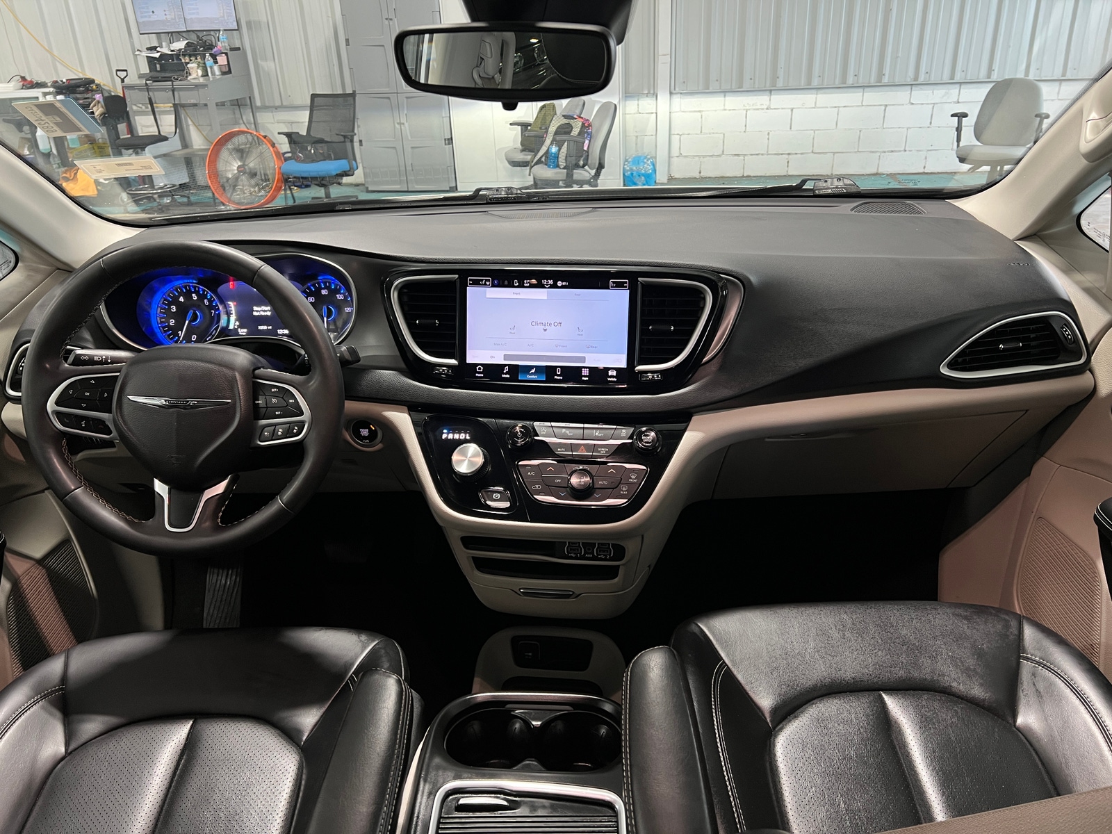Thumbnail: 2023 Chrysler Pacifica - 2