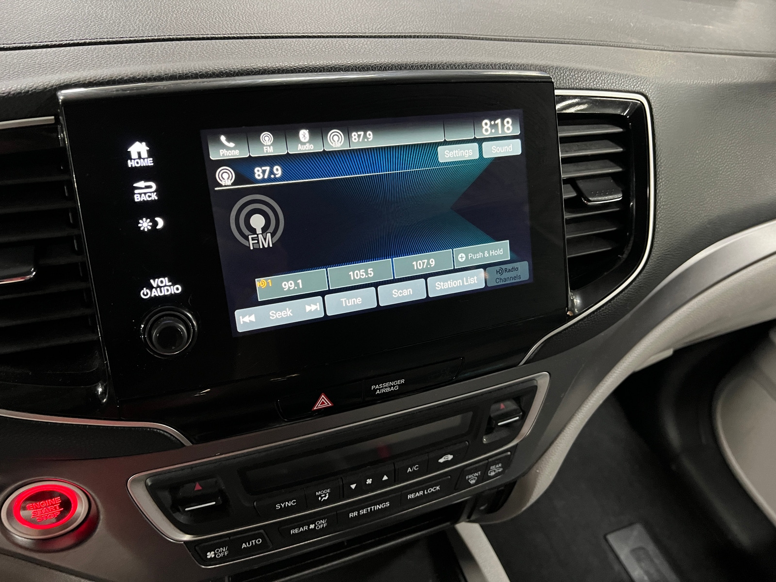 Thumbnail: 2019 Honda Pilot - 3