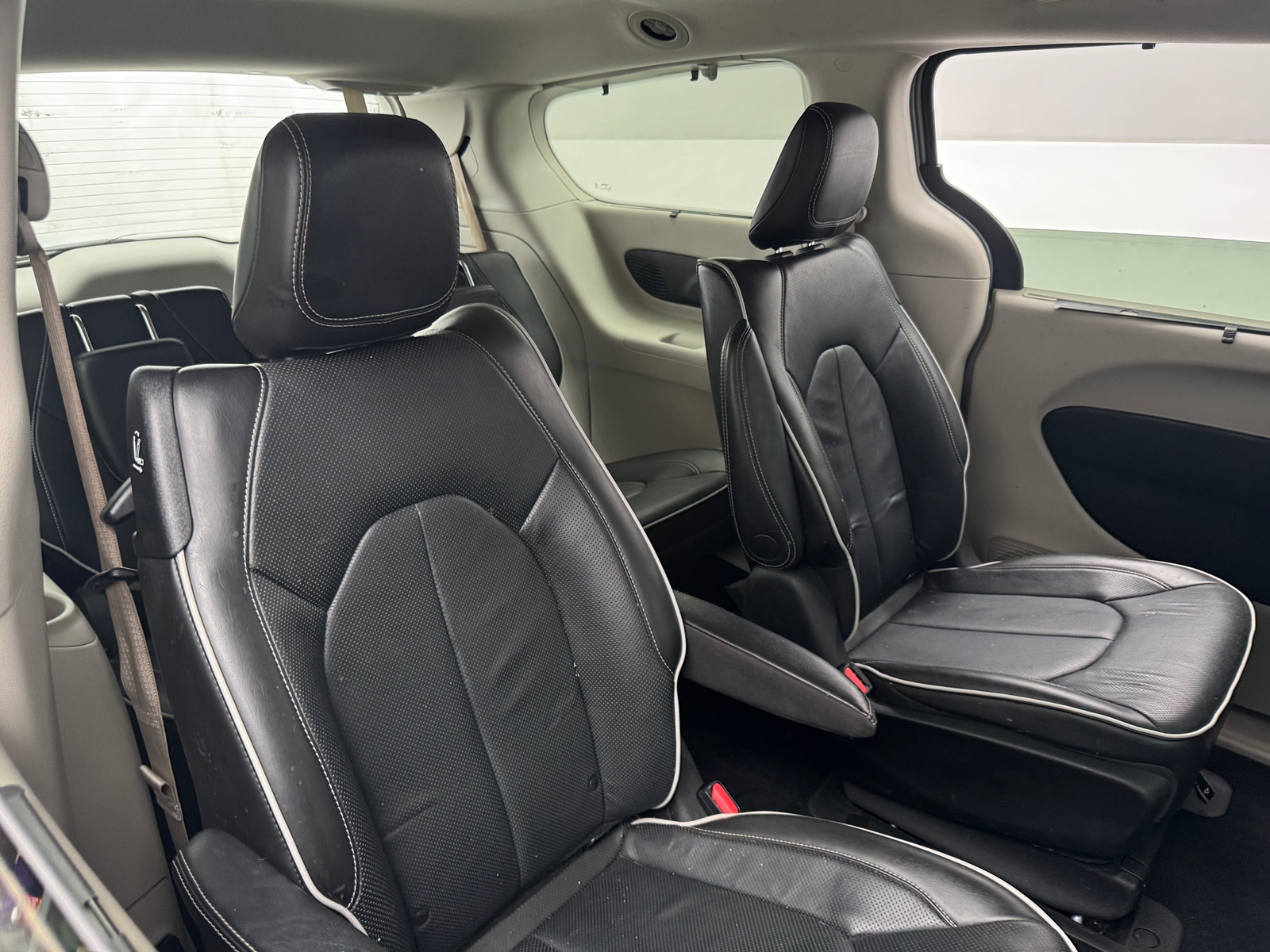 Thumbnail: 2021 Chrysler Pacifica - 5