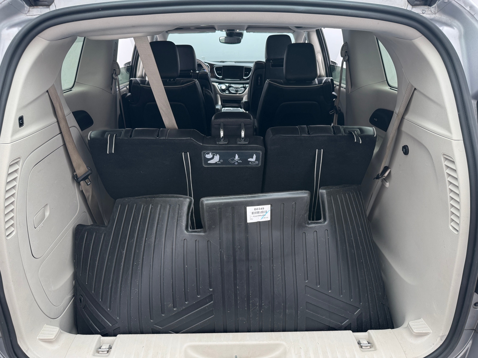 Thumbnail: 2021 Chrysler Pacifica - 6