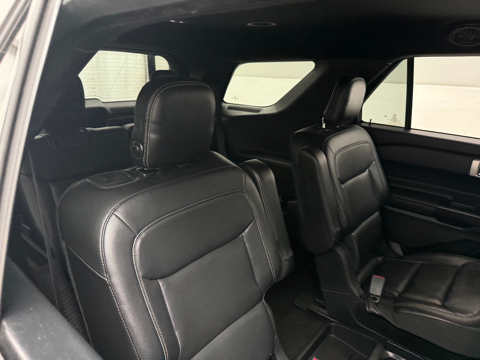 Thumbnail: 2020 Ford Explorer - 5