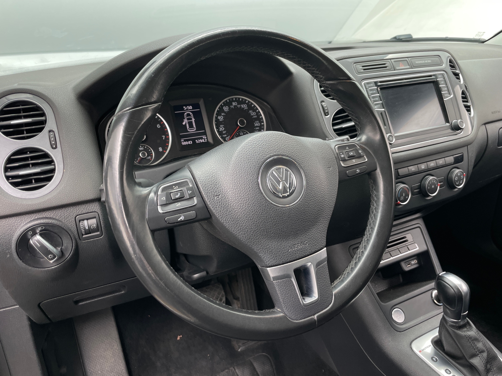 Thumbnail: 2017 Volkswagen Tiguan - 5