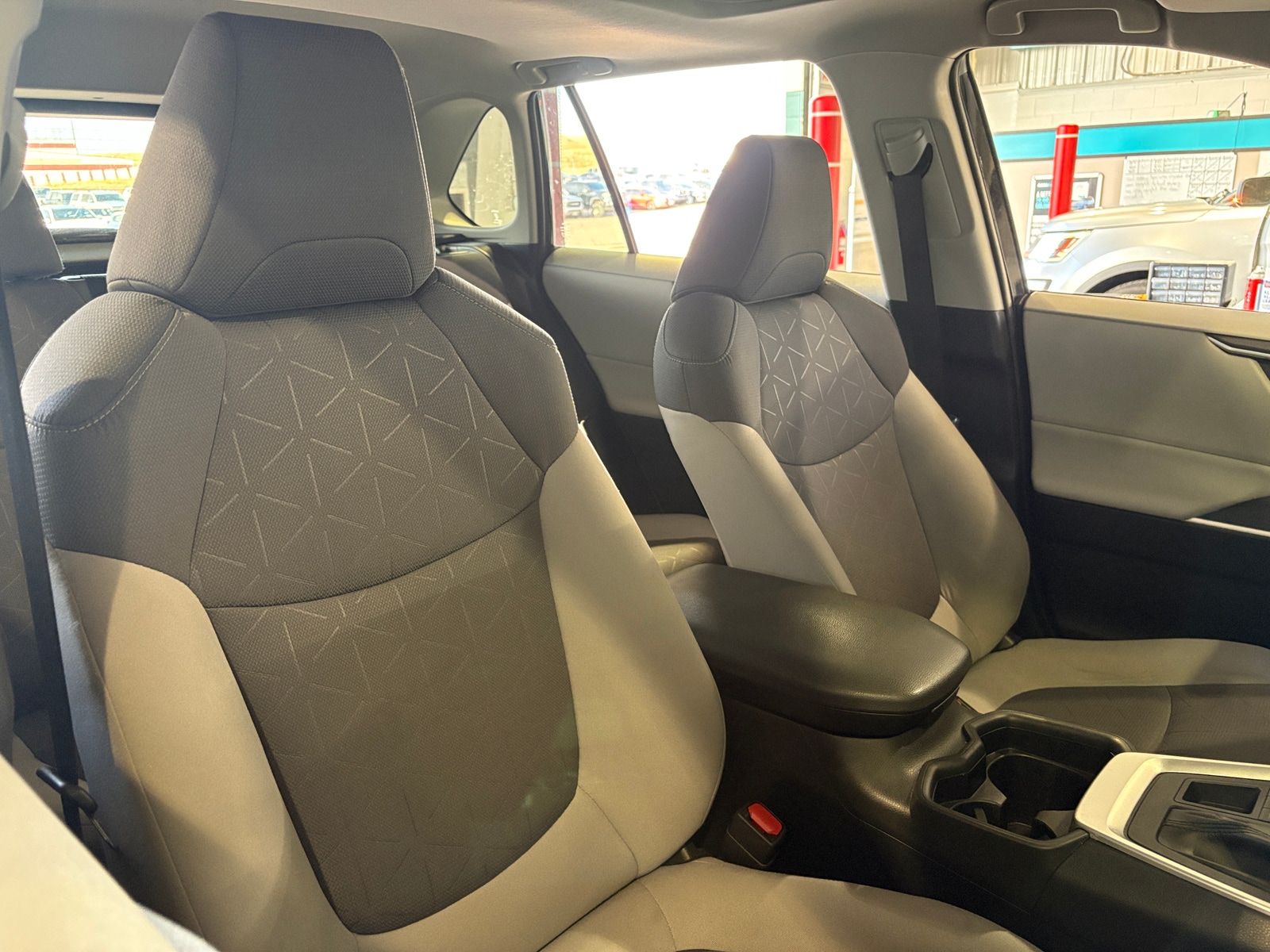 Thumbnail: 2019 Toyota RAV4 - 2