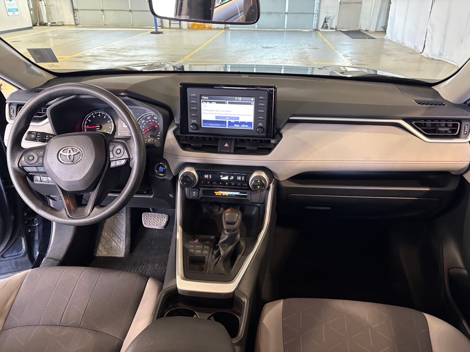 Thumbnail: 2019 Toyota RAV4 - 3