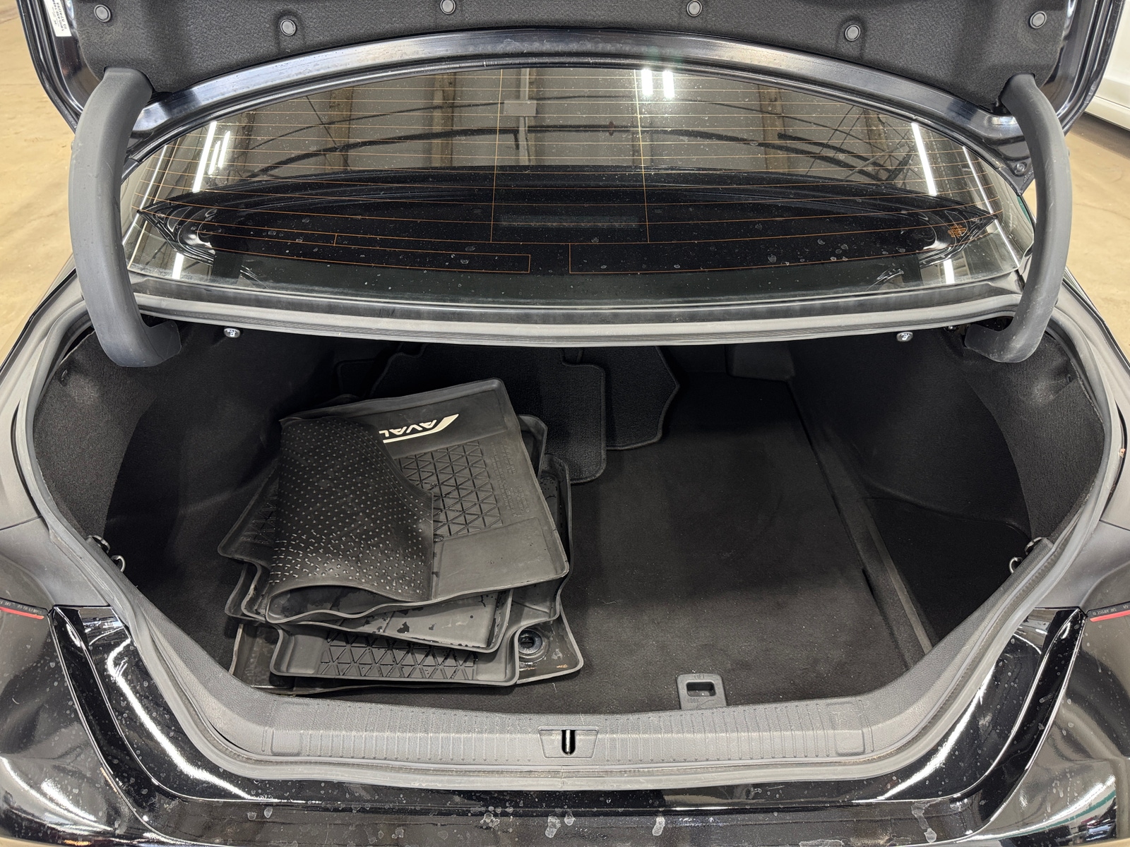 Thumbnail: 2019 Toyota Avalon - 7