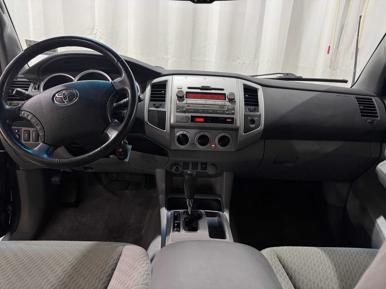 Thumbnail: 2011 Toyota Tacoma - 3
