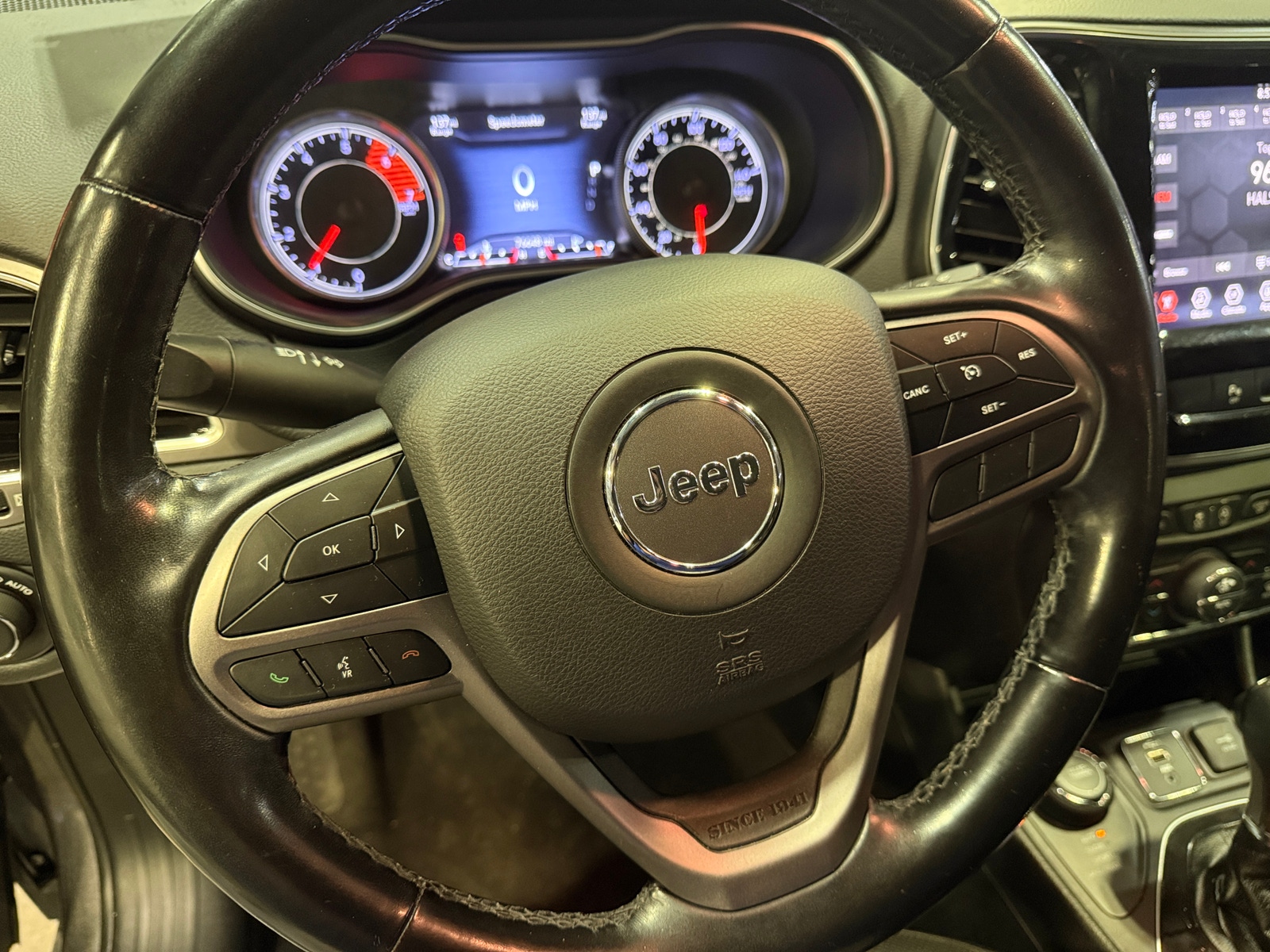 Thumbnail: 2020 Jeep Cherokee - 4