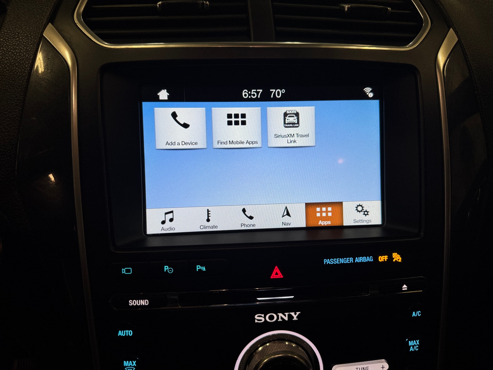 Thumbnail: 2018 Ford Explorer - 3