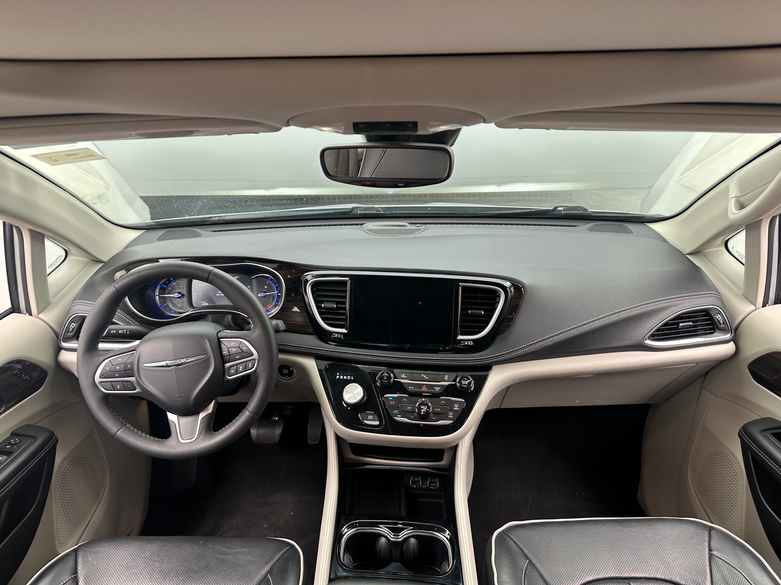 Thumbnail: 2023 Chrysler Pacifica - 2