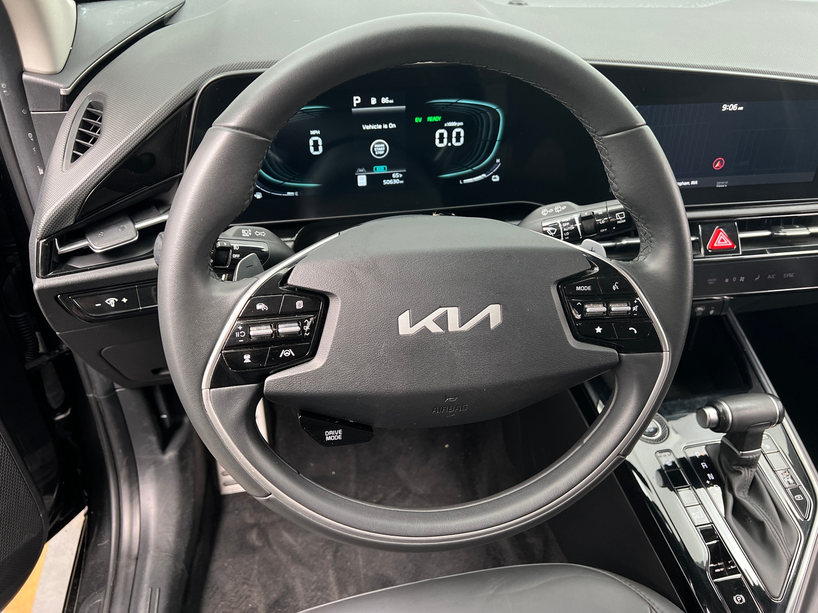 Thumbnail: 2023 Kia Niro - 5