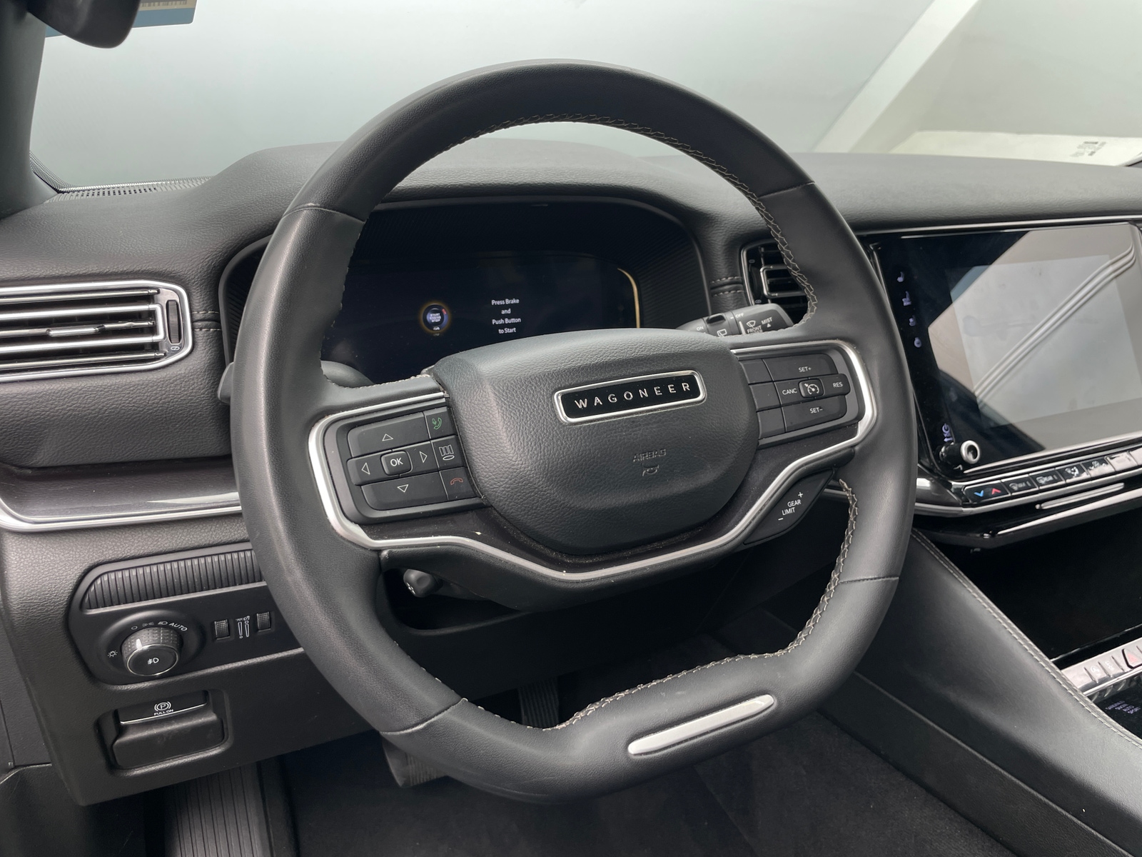 Thumbnail: 2024 Jeep Wagoneer - 4