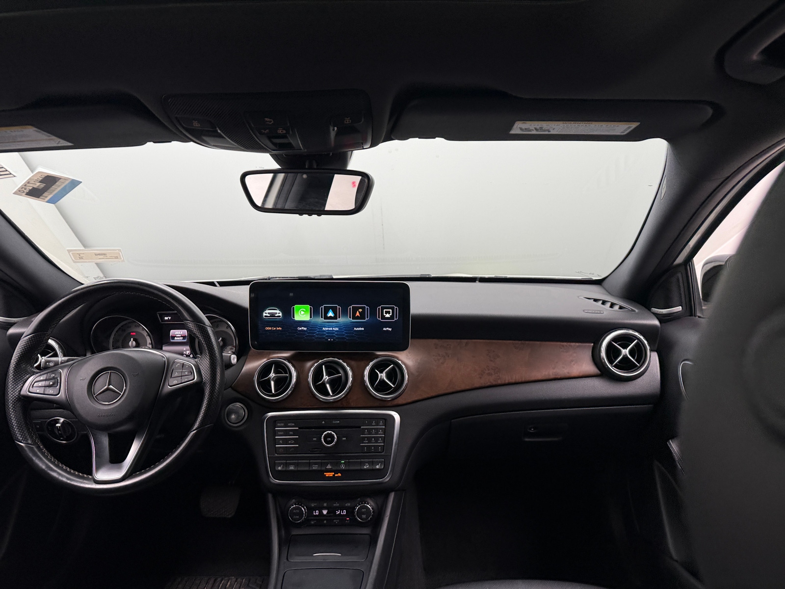 Thumbnail: 2016 Mercedes-Benz GLA - 2