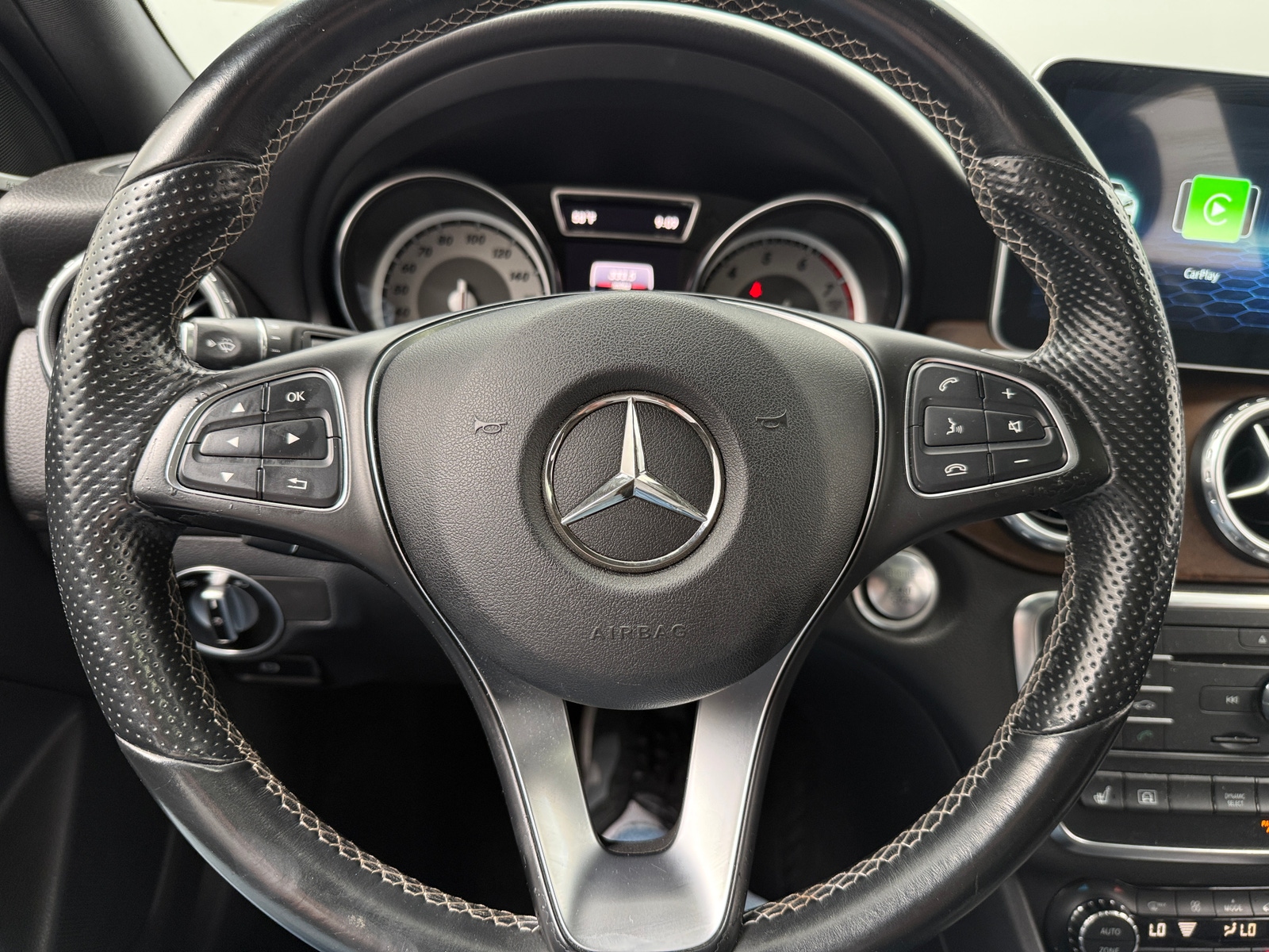 Thumbnail: 2016 Mercedes-Benz GLA - 4