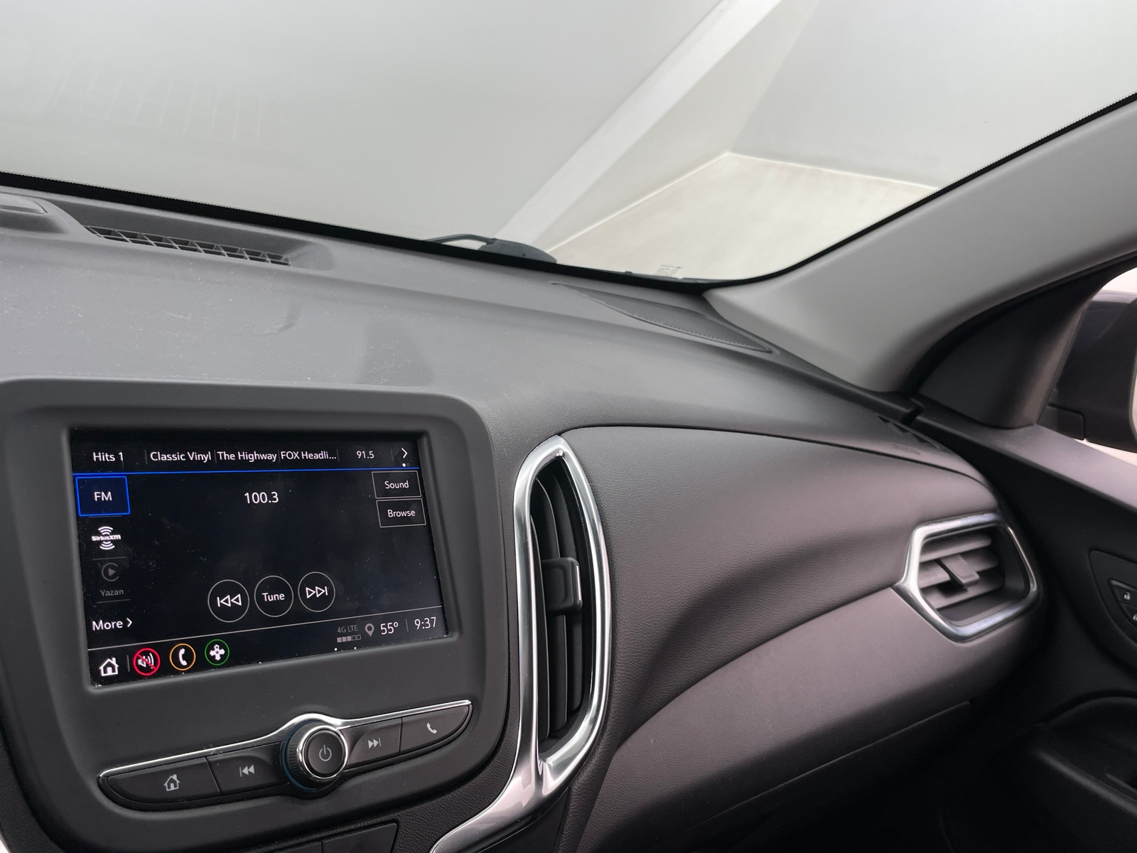 Thumbnail: 2023 Chevrolet Equinox - 4
