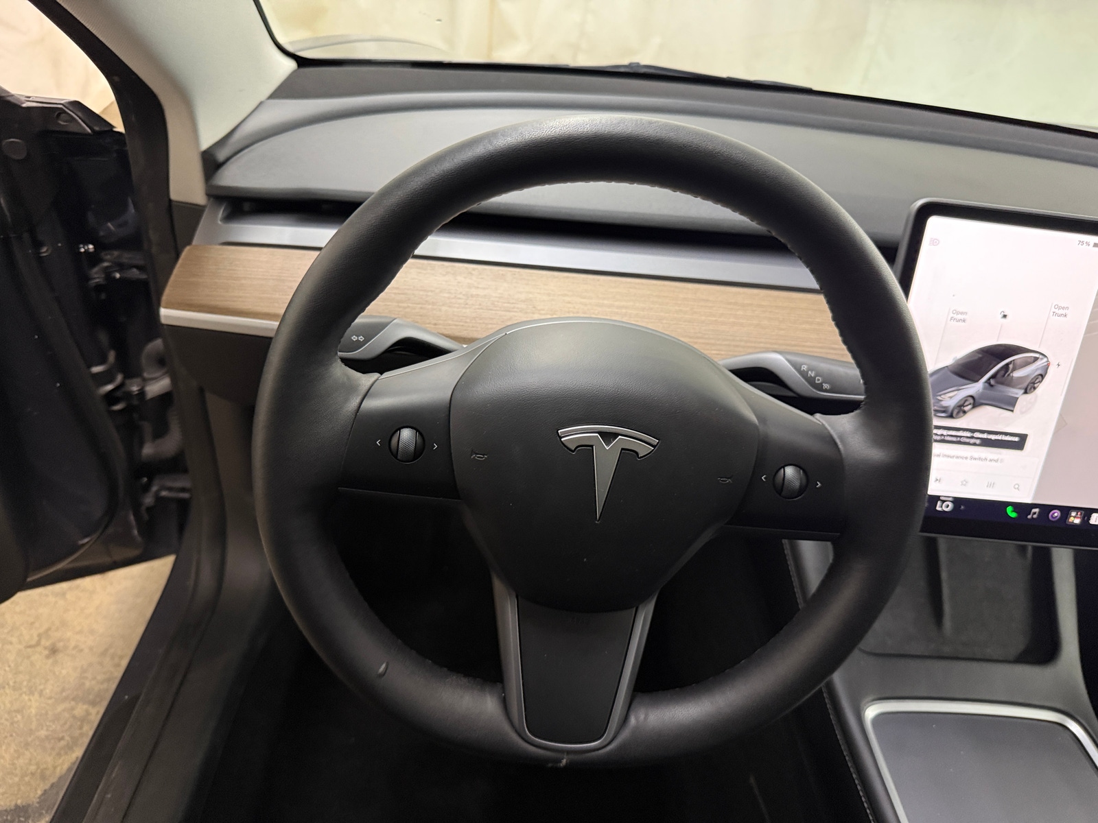 Thumbnail: 2023 Tesla Model 3 - 4