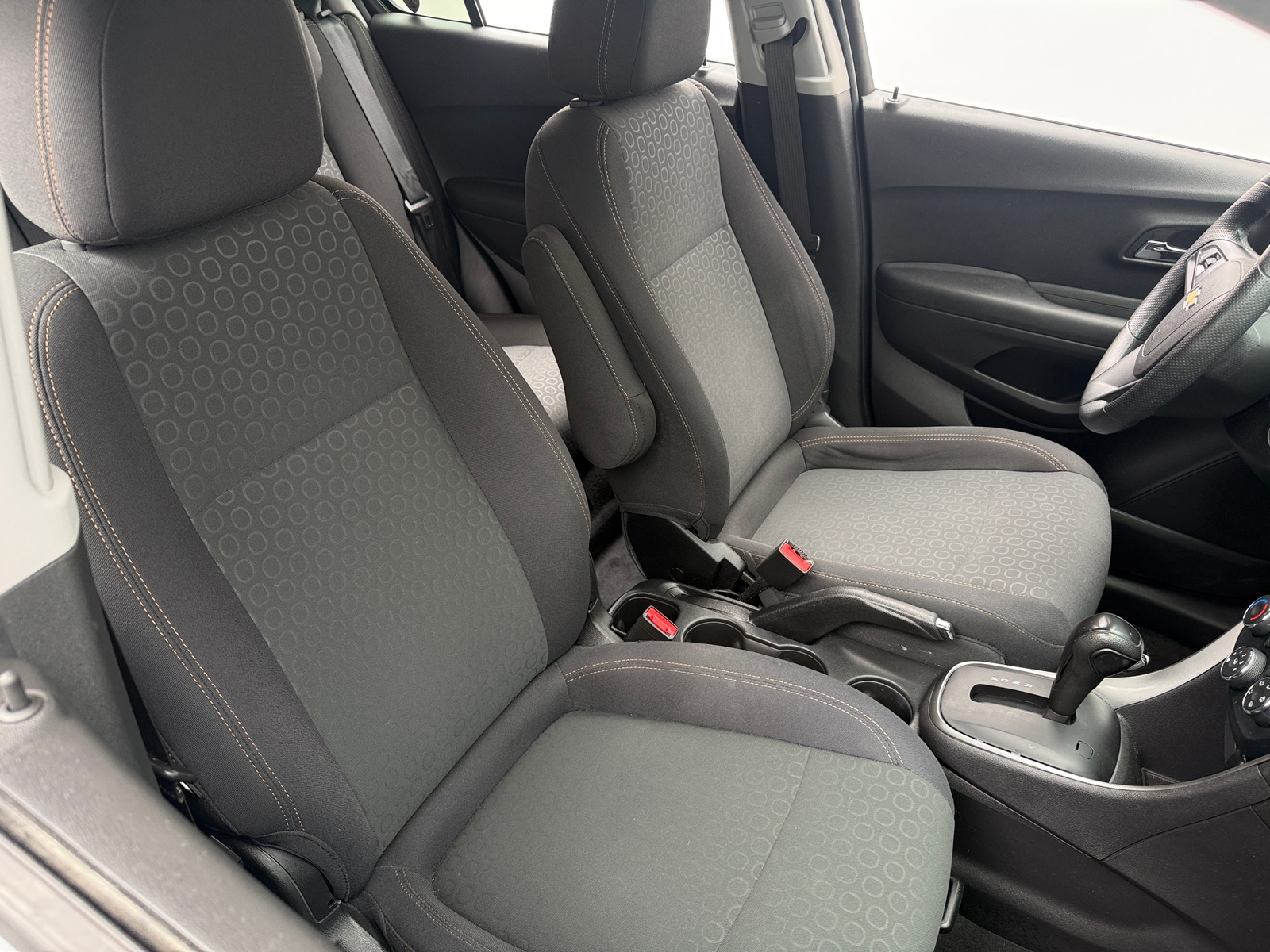 Thumbnail: 2020 Chevrolet Trax - 2