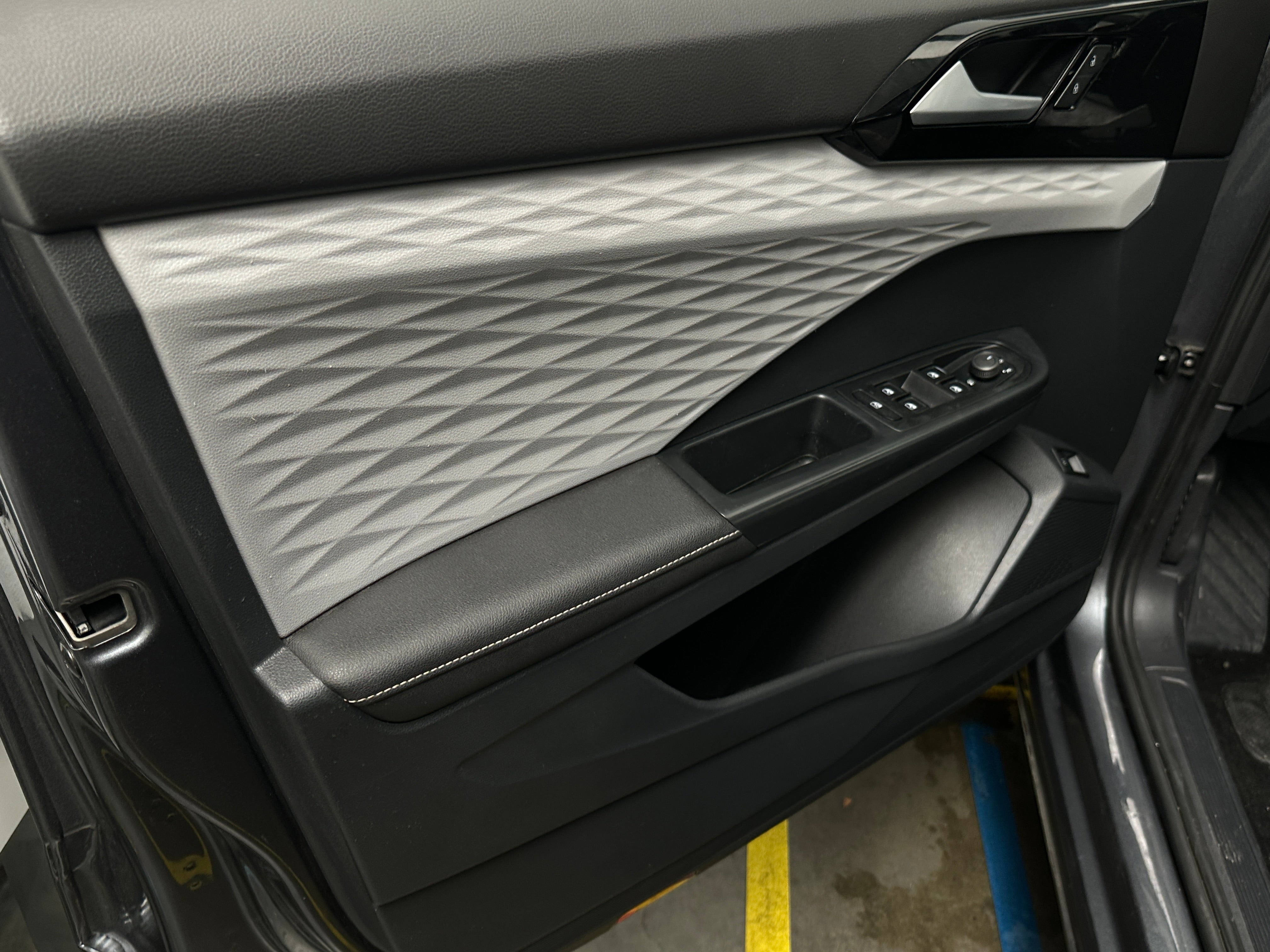 2024 Volkswagen Taos S - Photo 7