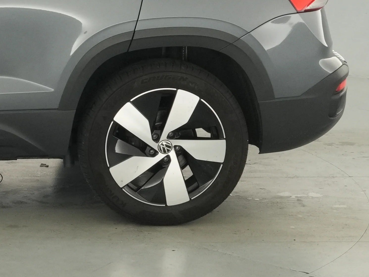 2024 Volkswagen Taos S - Photo 14