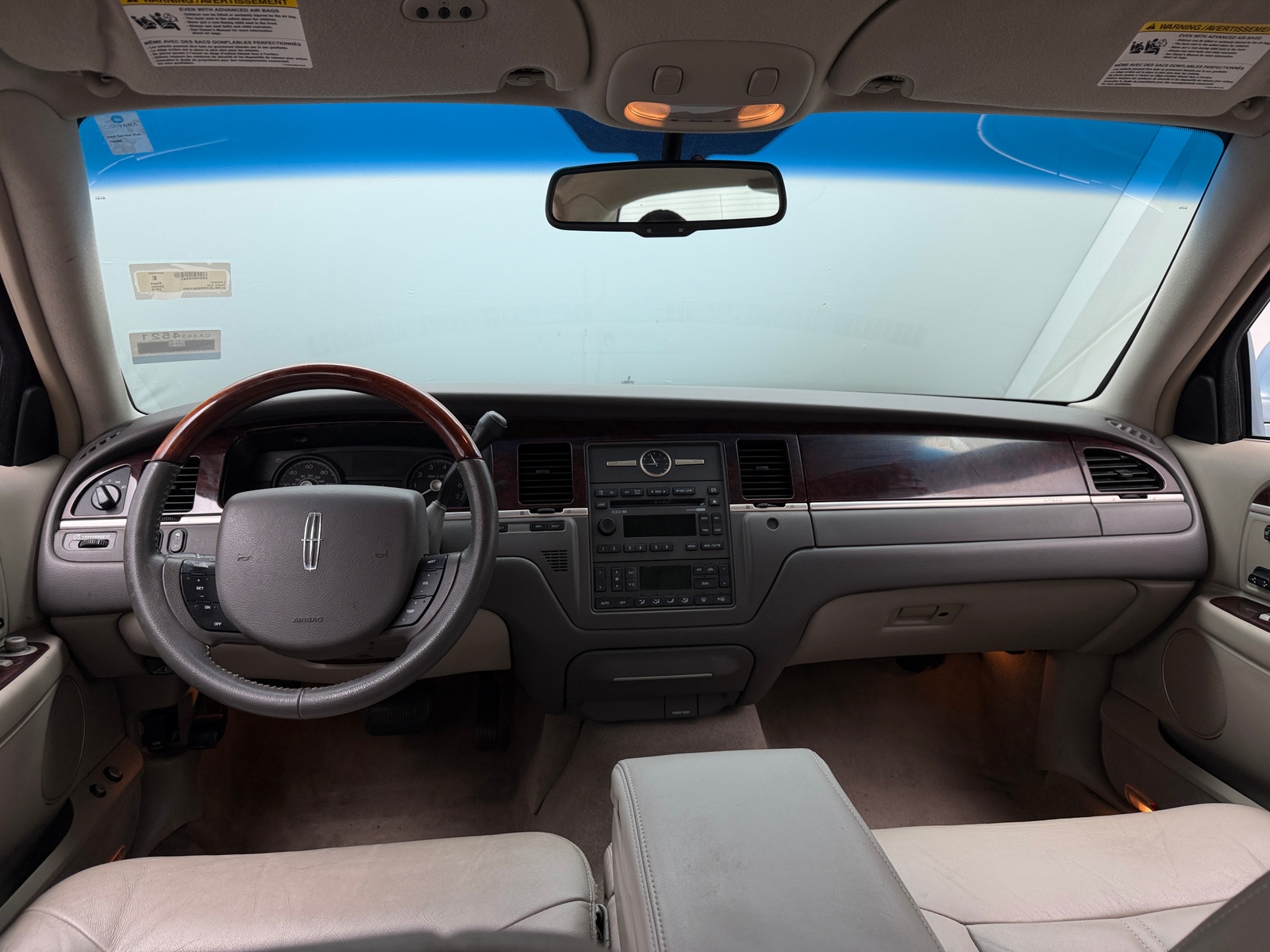 Thumbnail: 2010 Lincoln Town Car - 2