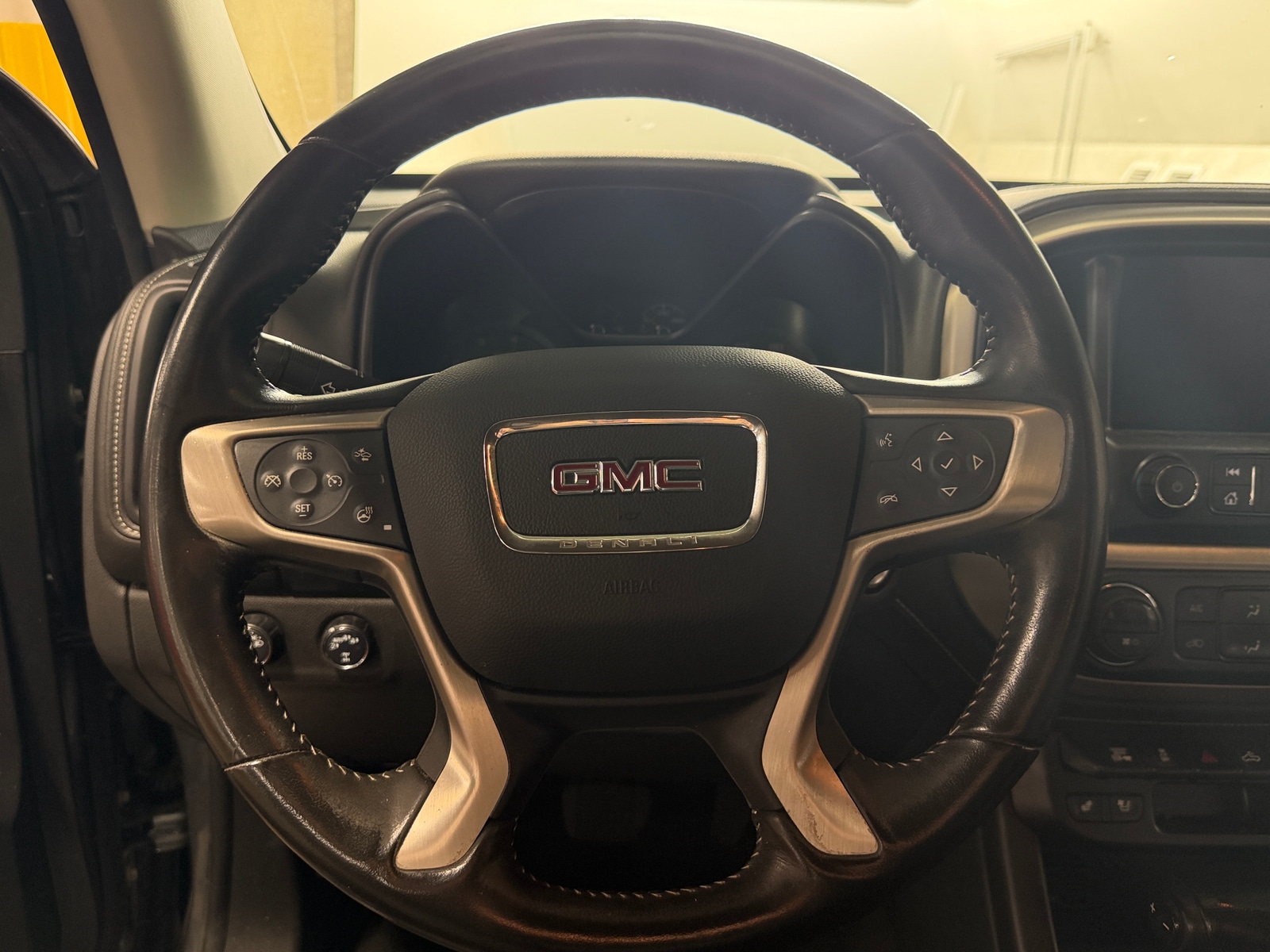 Thumbnail: 2020 GMC Canyon - 4