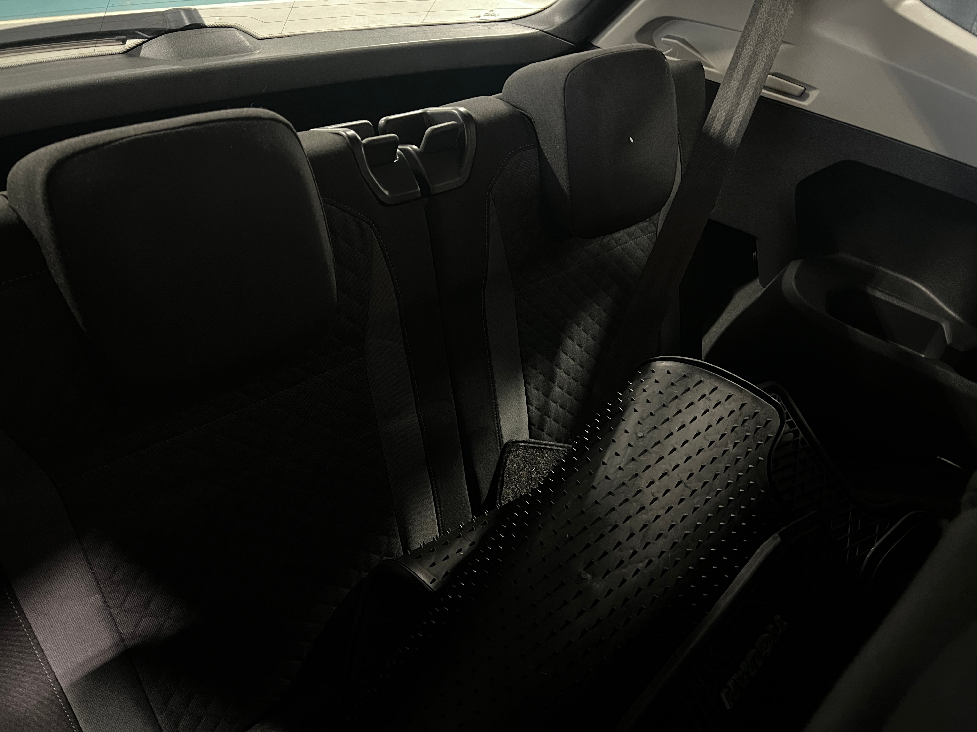 Used 2018 Volkswagen Tiguan S with VIN 3VV1B7AX1JM044009 for sale in South Chesterfield, VA