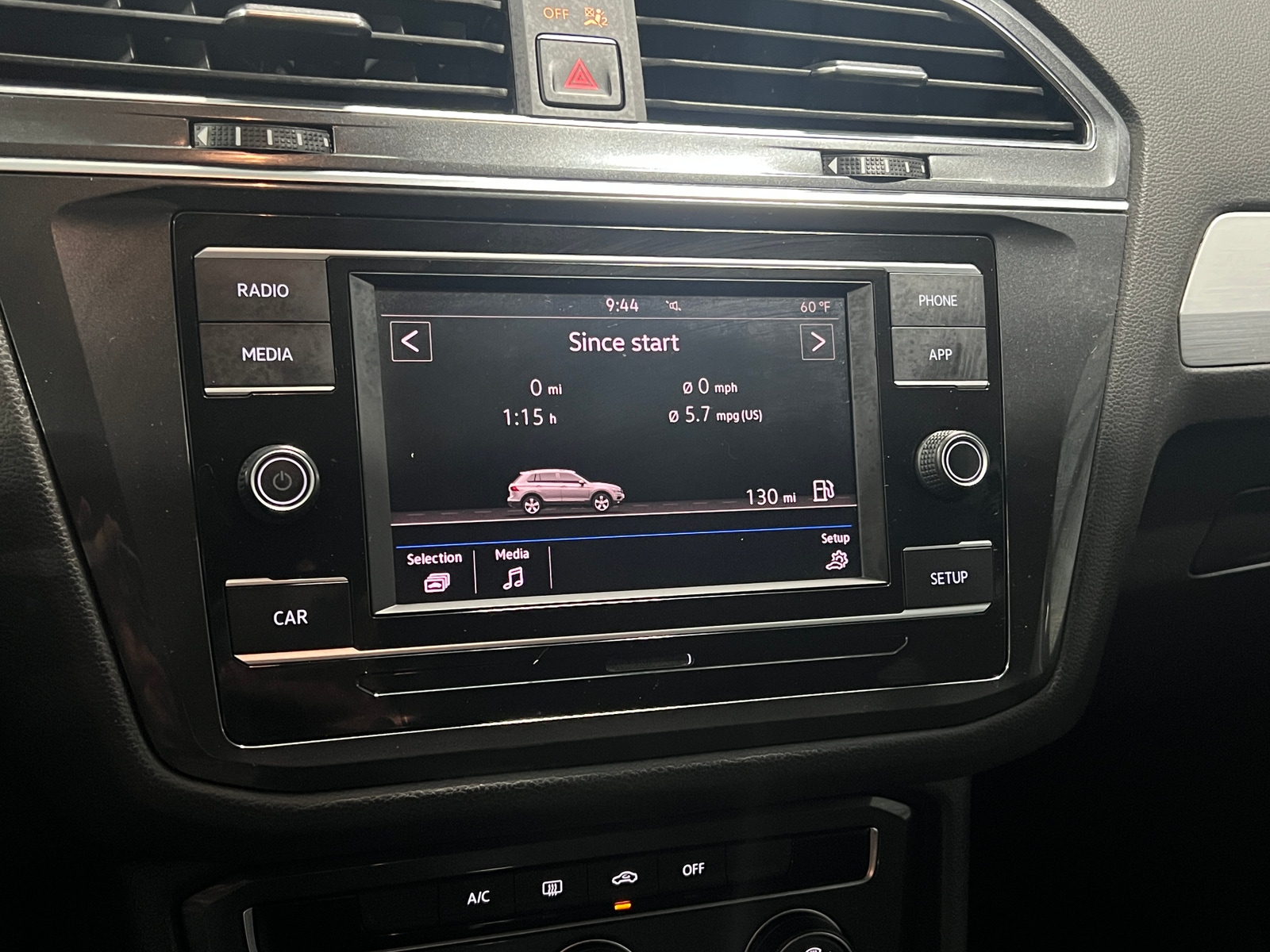 Thumbnail: 2018 Volkswagen Tiguan - 4