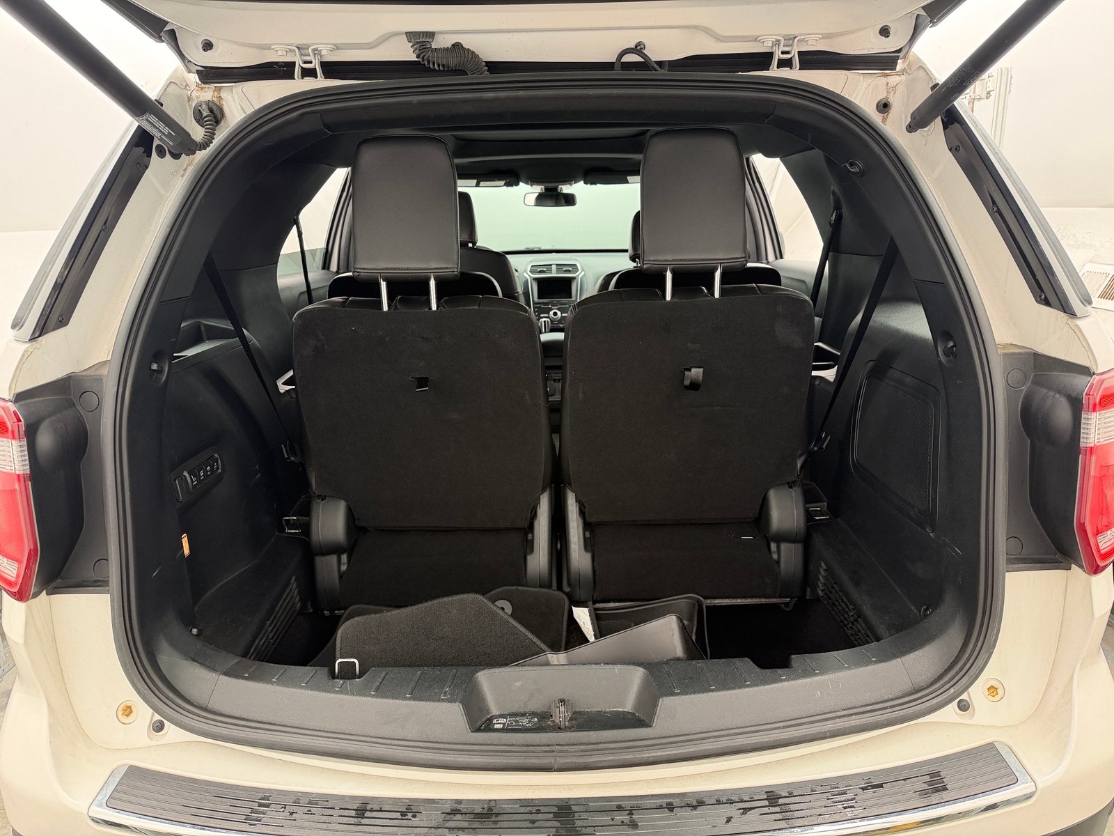 Thumbnail: 2018 Ford Explorer - 6