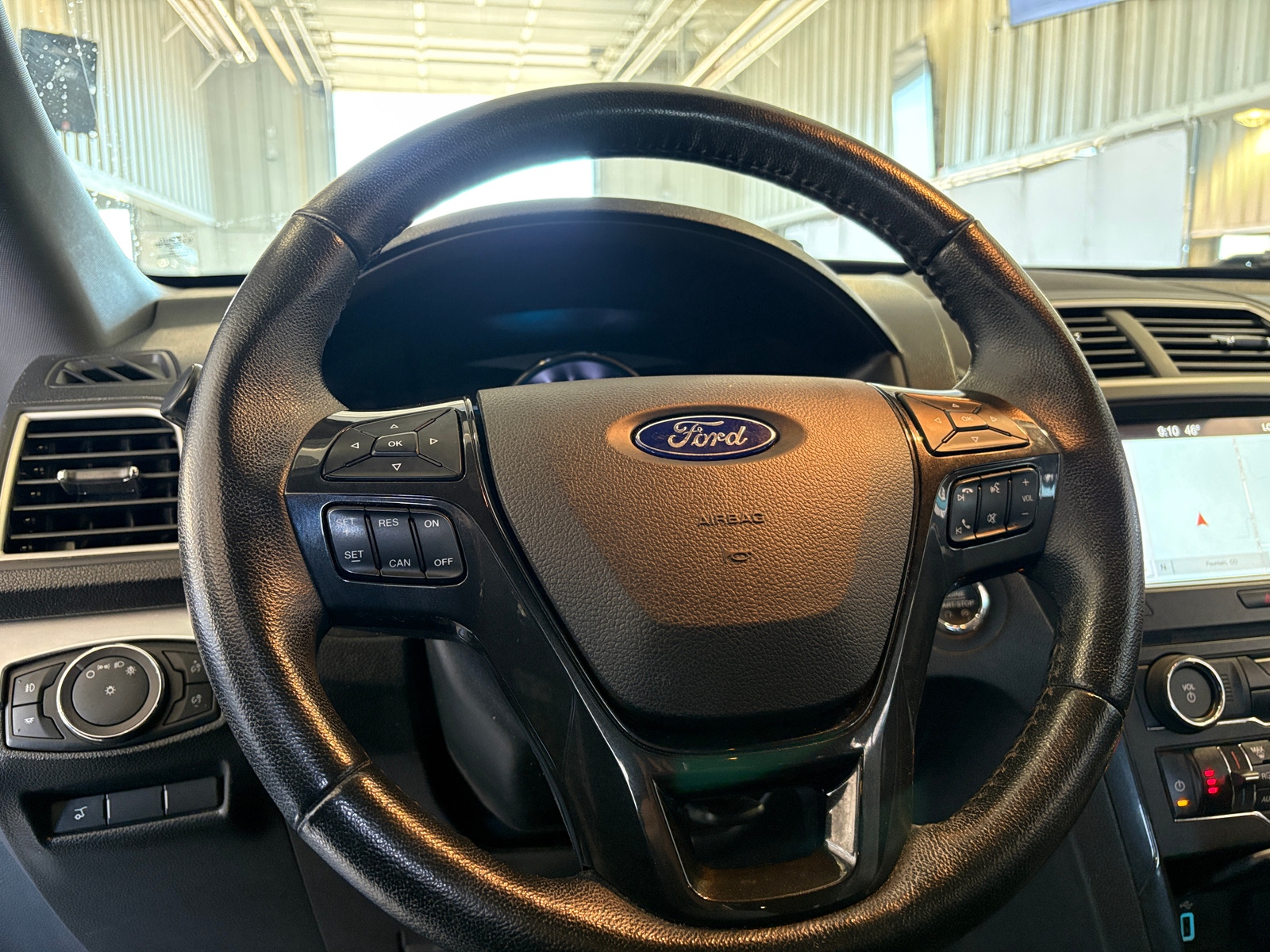 Thumbnail: 2017 Ford Explorer - 4