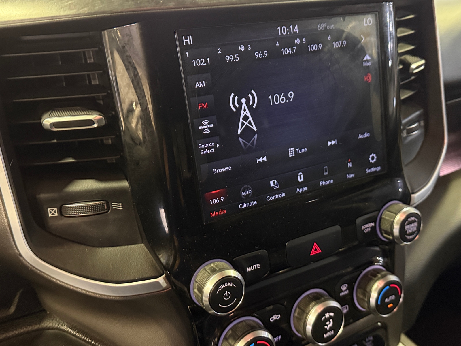 Thumbnail: 2020 RAM 1500 - 4
