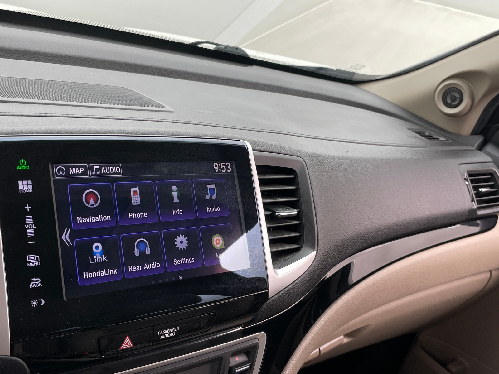 Thumbnail: 2016 Honda Pilot - 3