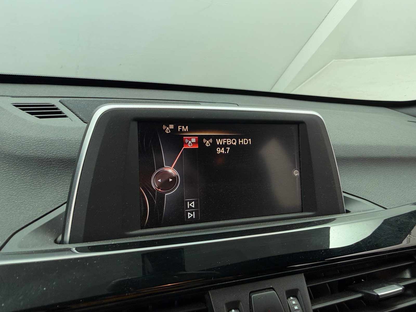 Thumbnail: 2017 BMW X1 - 3