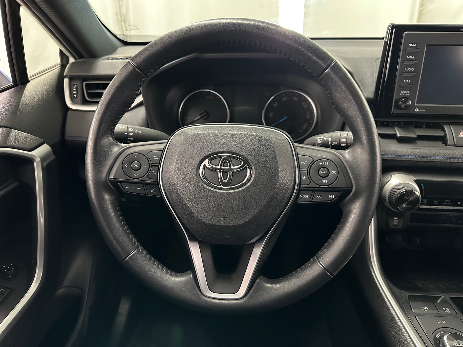 Thumbnail: 2022 Toyota RAV4 - 5
