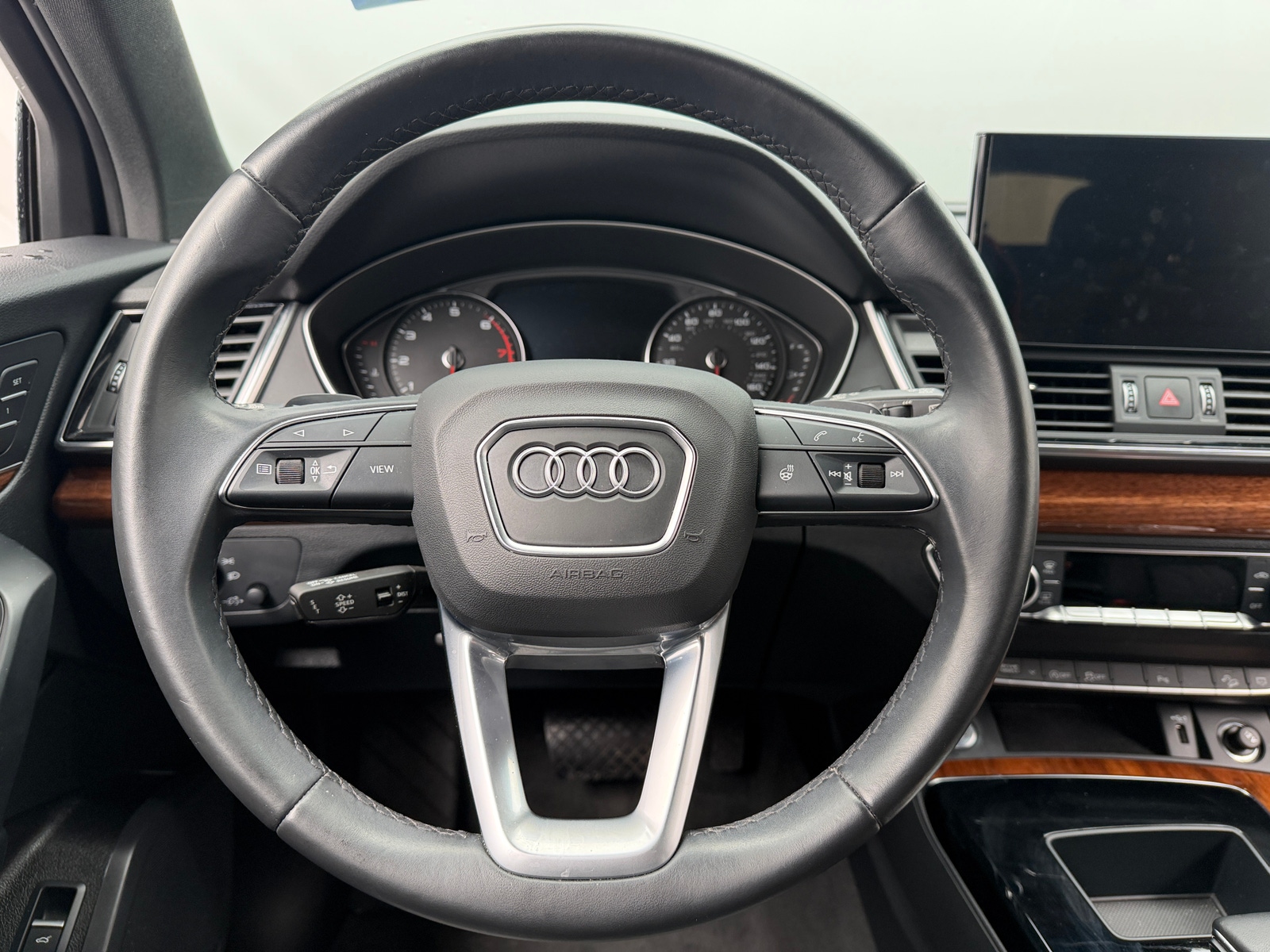 Thumbnail: 2023 Audi Q5 - 4