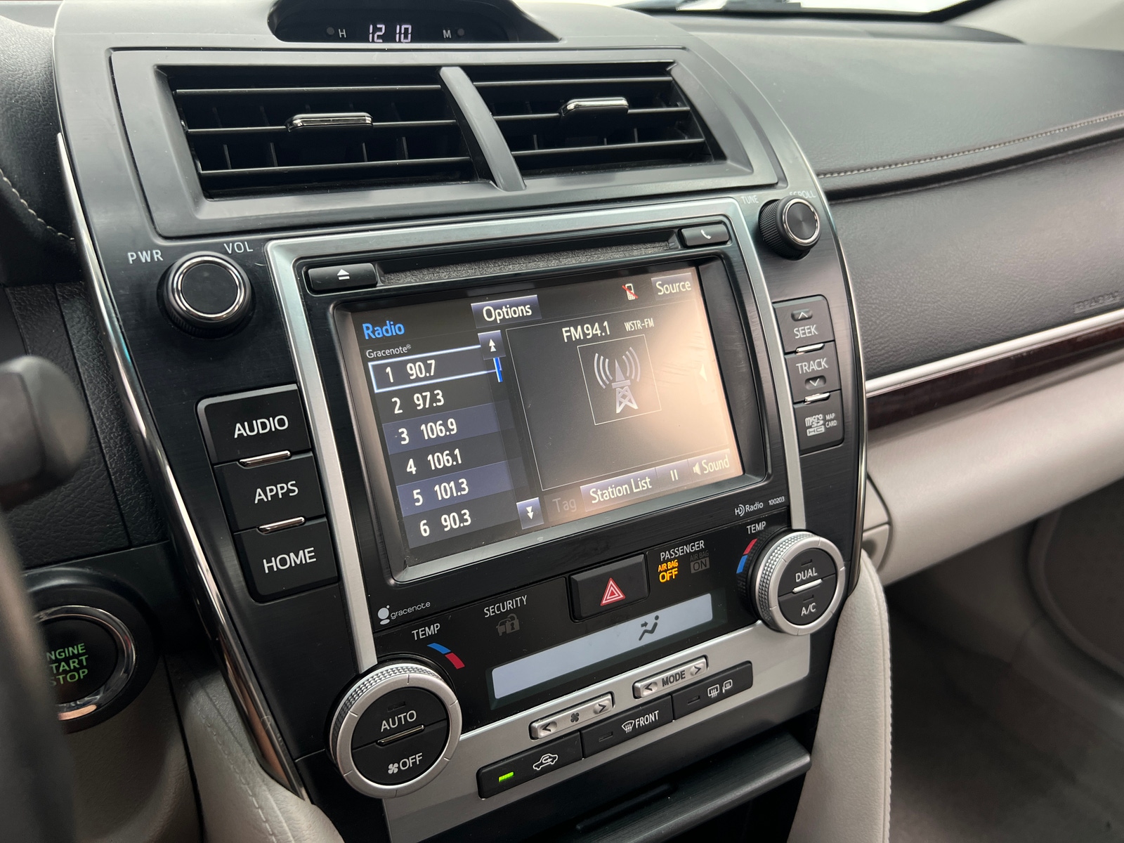 Thumbnail: 2014 Toyota Camry - 4
