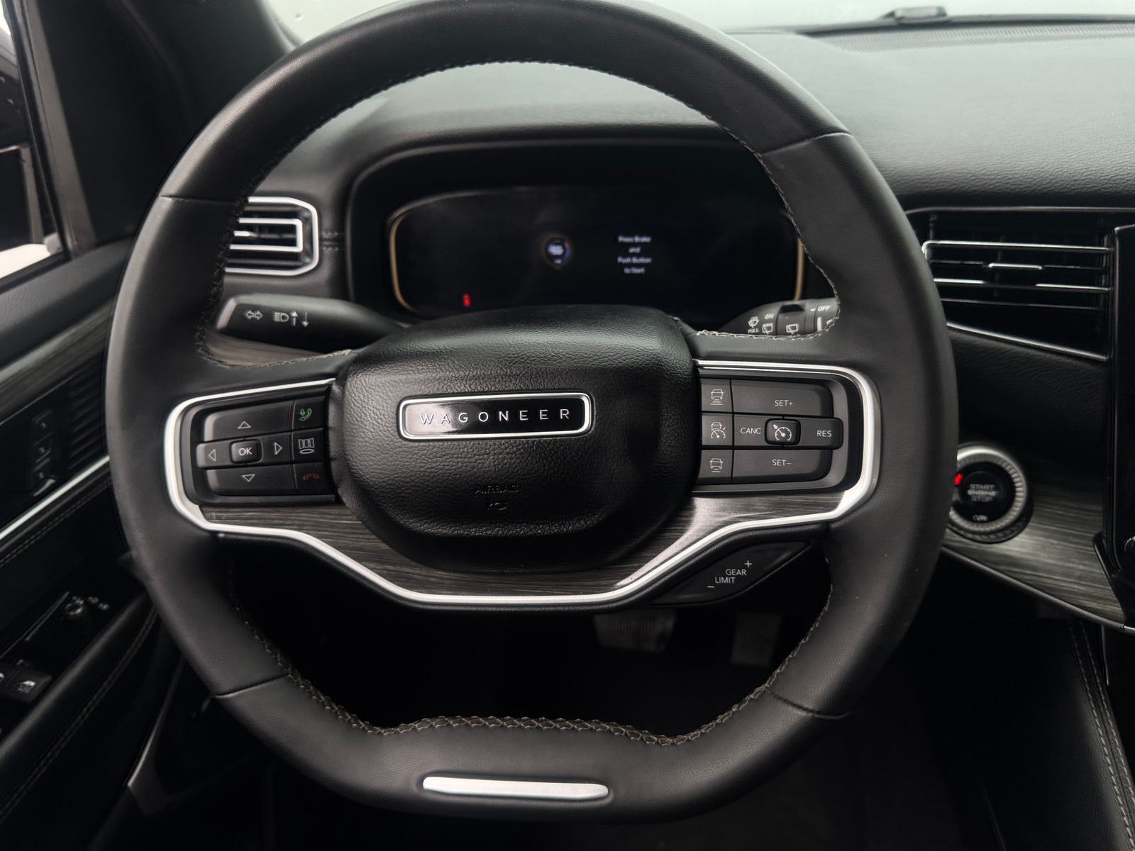 Thumbnail: 2024 Jeep Wagoneer - 4
