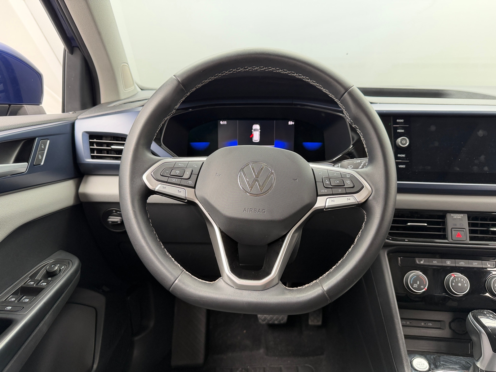 Thumbnail: 2023 Volkswagen Taos - 5
