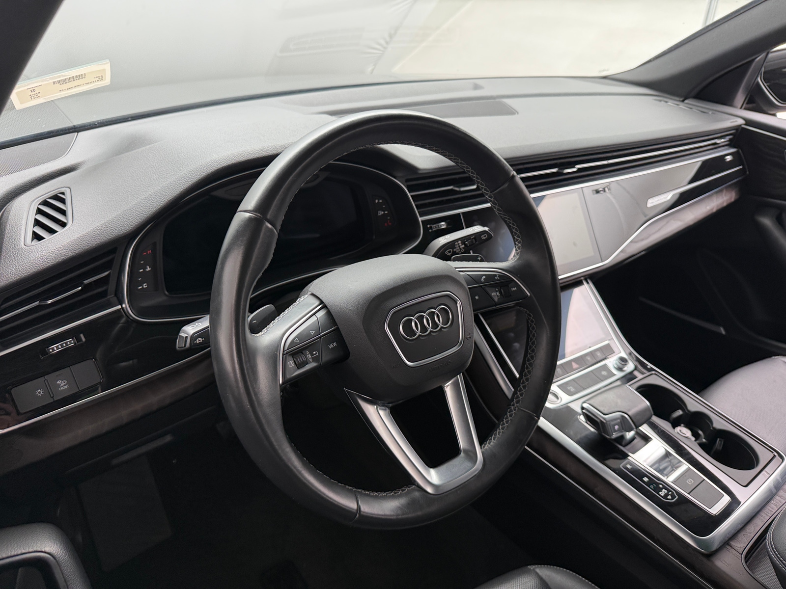 Thumbnail: 2021 Audi Q8 - 4